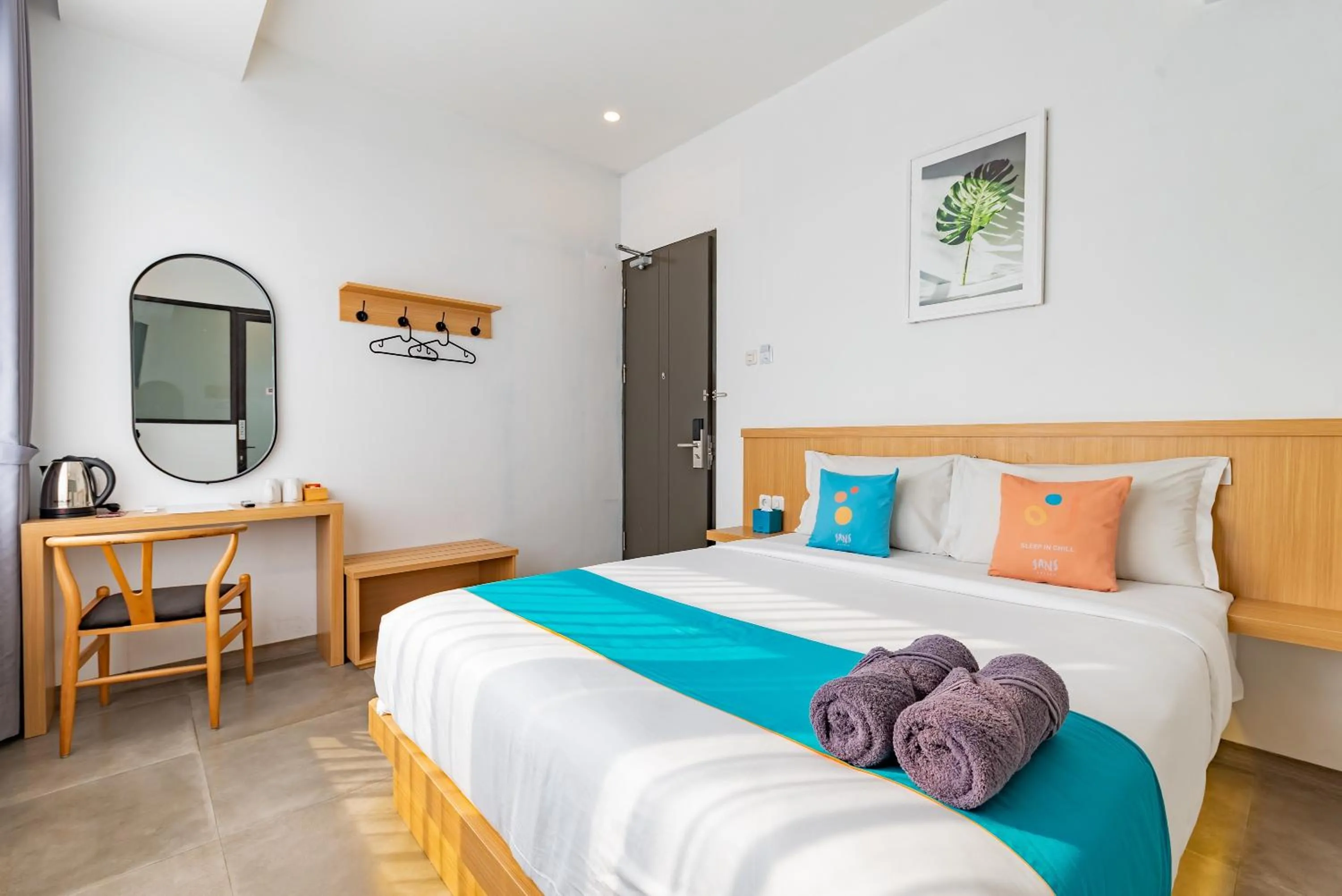 Bedroom, Bed in Sans Hotel Bobosini Malang by RedDoorz