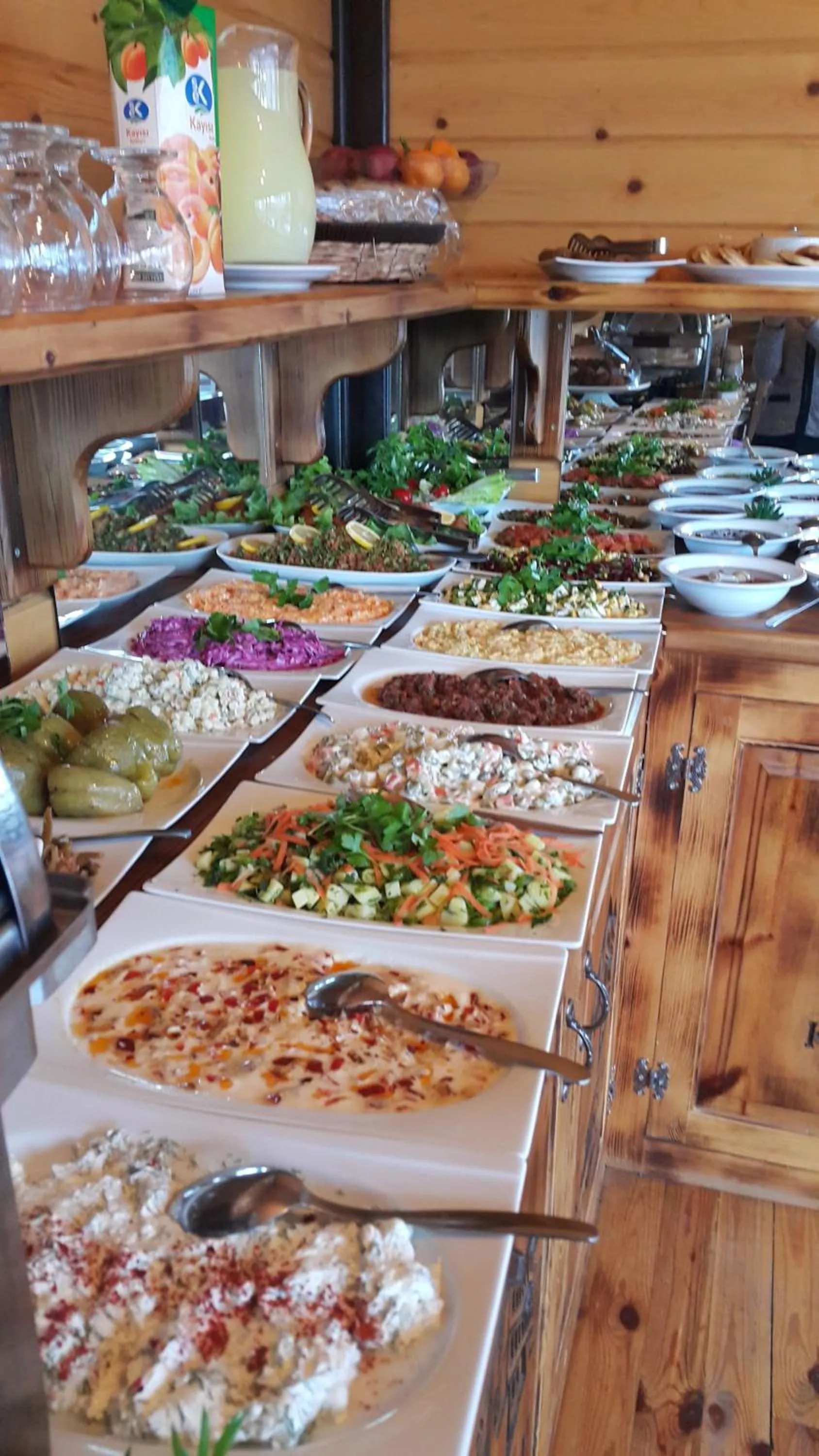 Buffet breakfast in Kadıoğlu Konağı