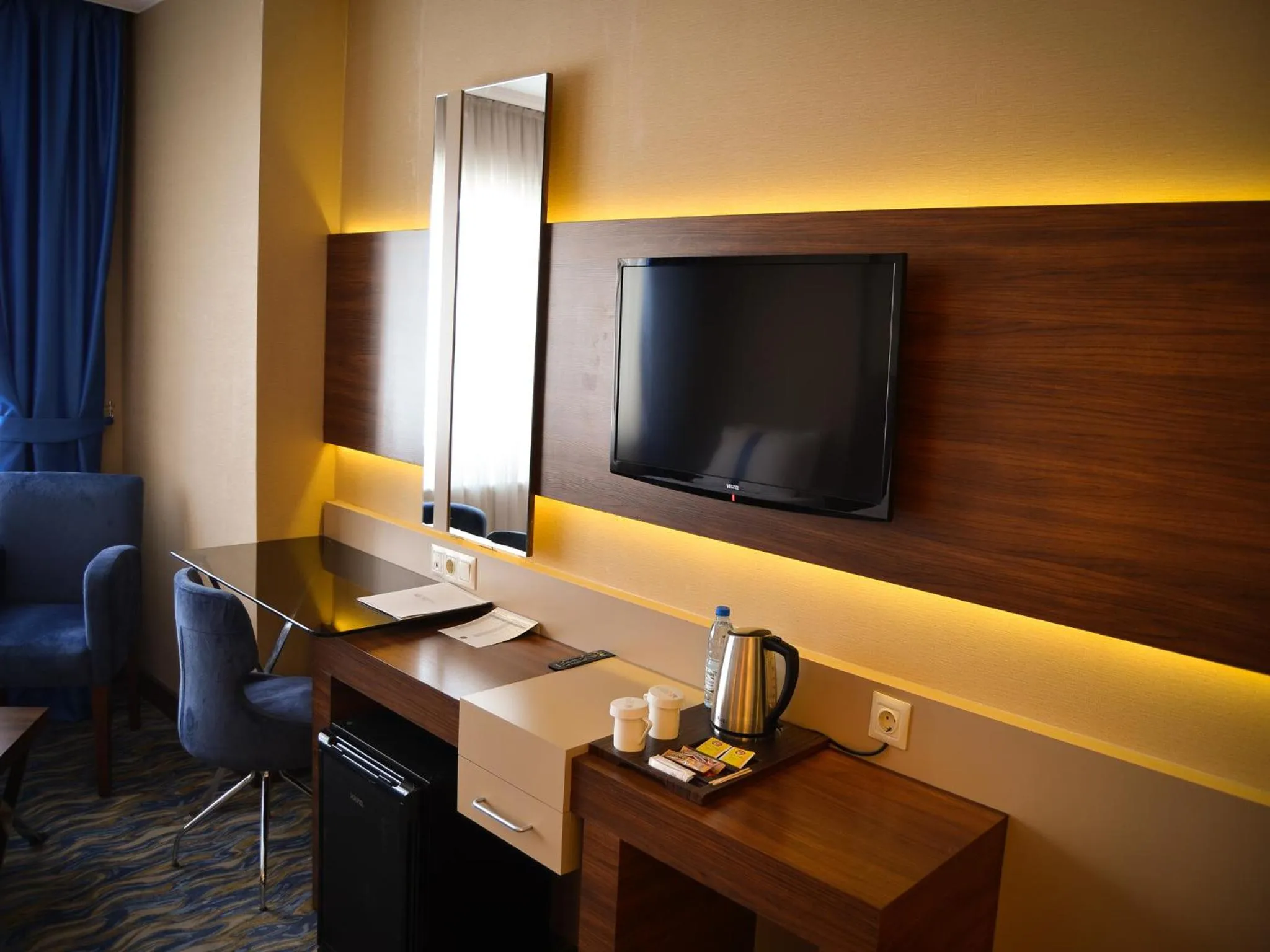 TV and multimedia in Norton Hotel