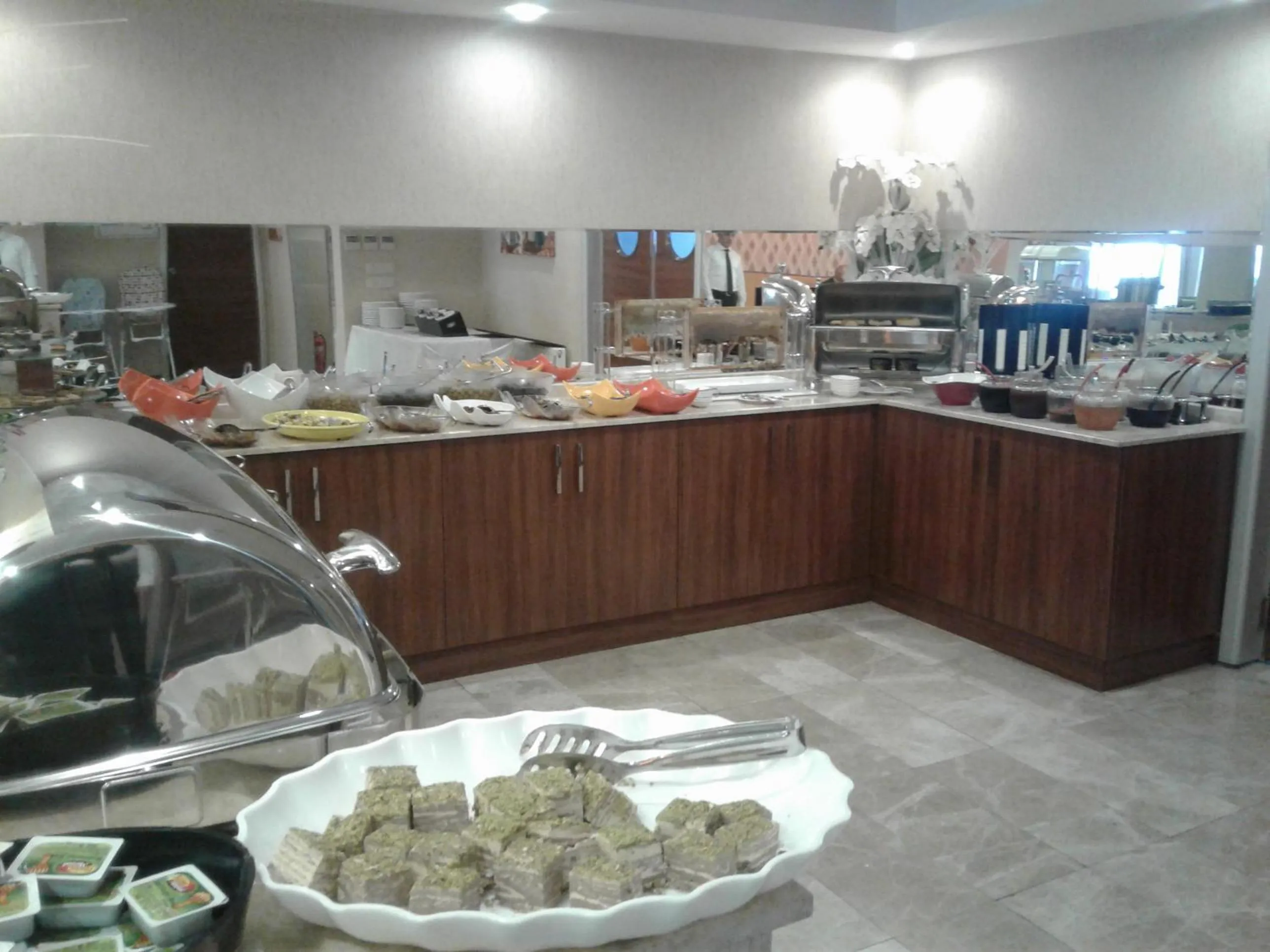 Restaurant/places to eat in Norton Hotel