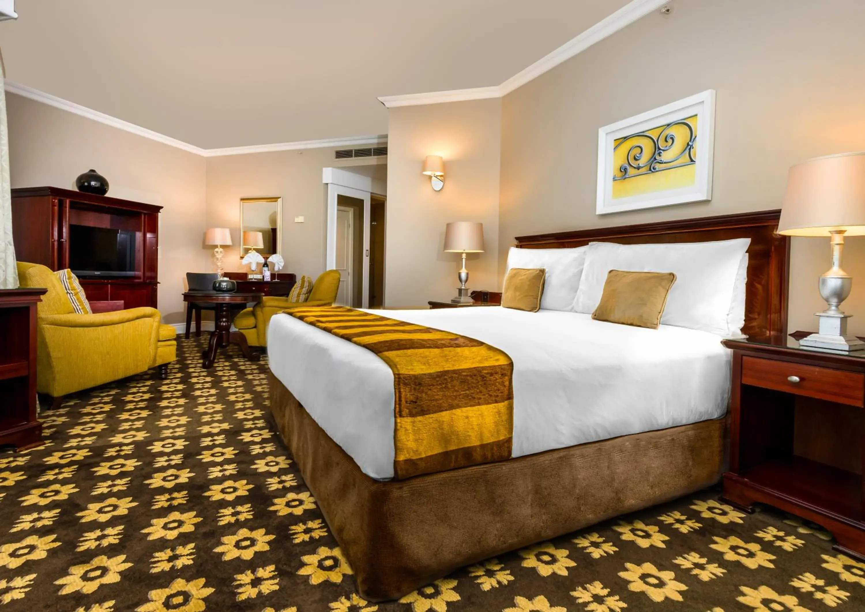 King Room in Hemingways Hotel King Room in Hemingways Hotel