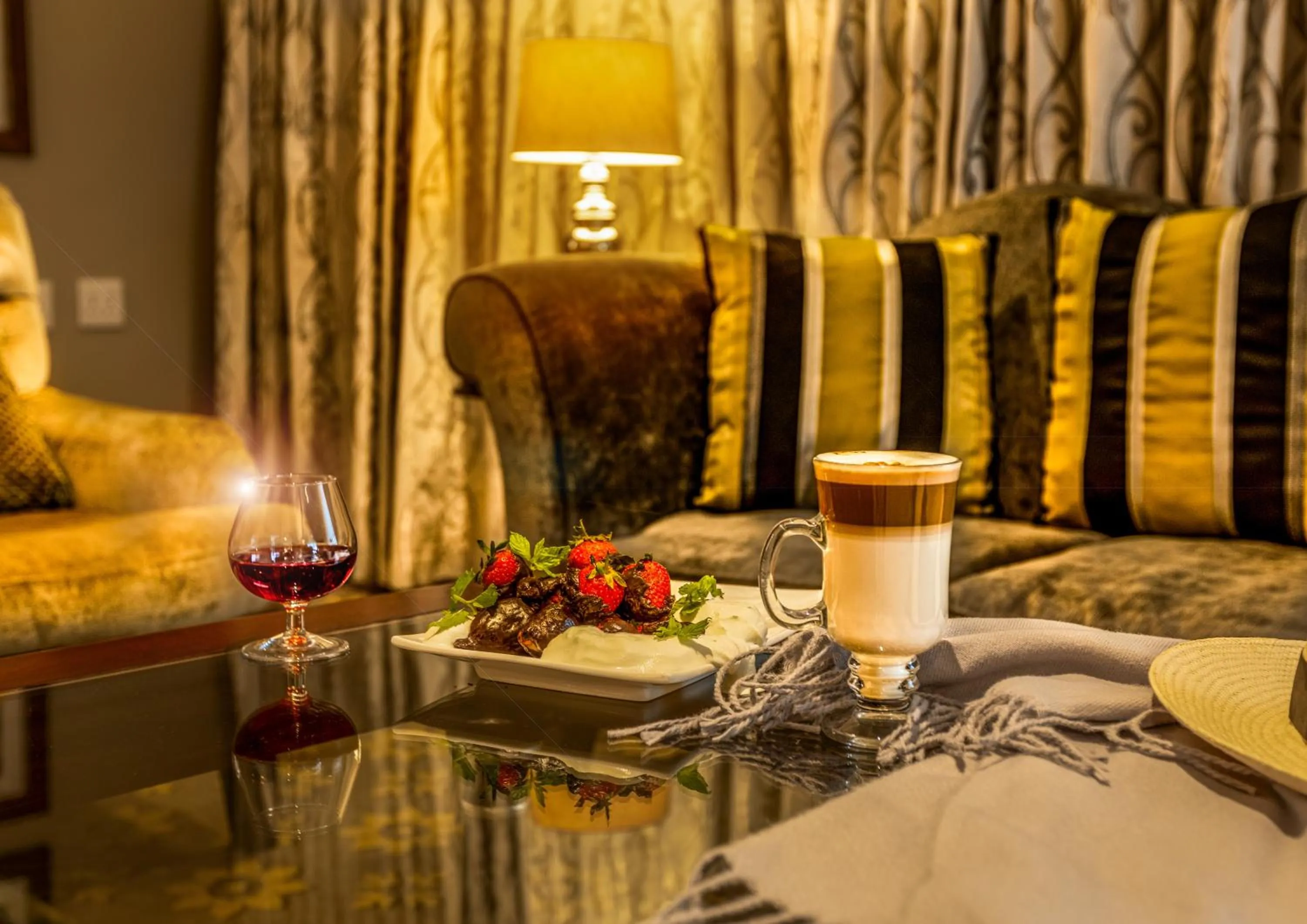 Living room in Hemingways Hotel