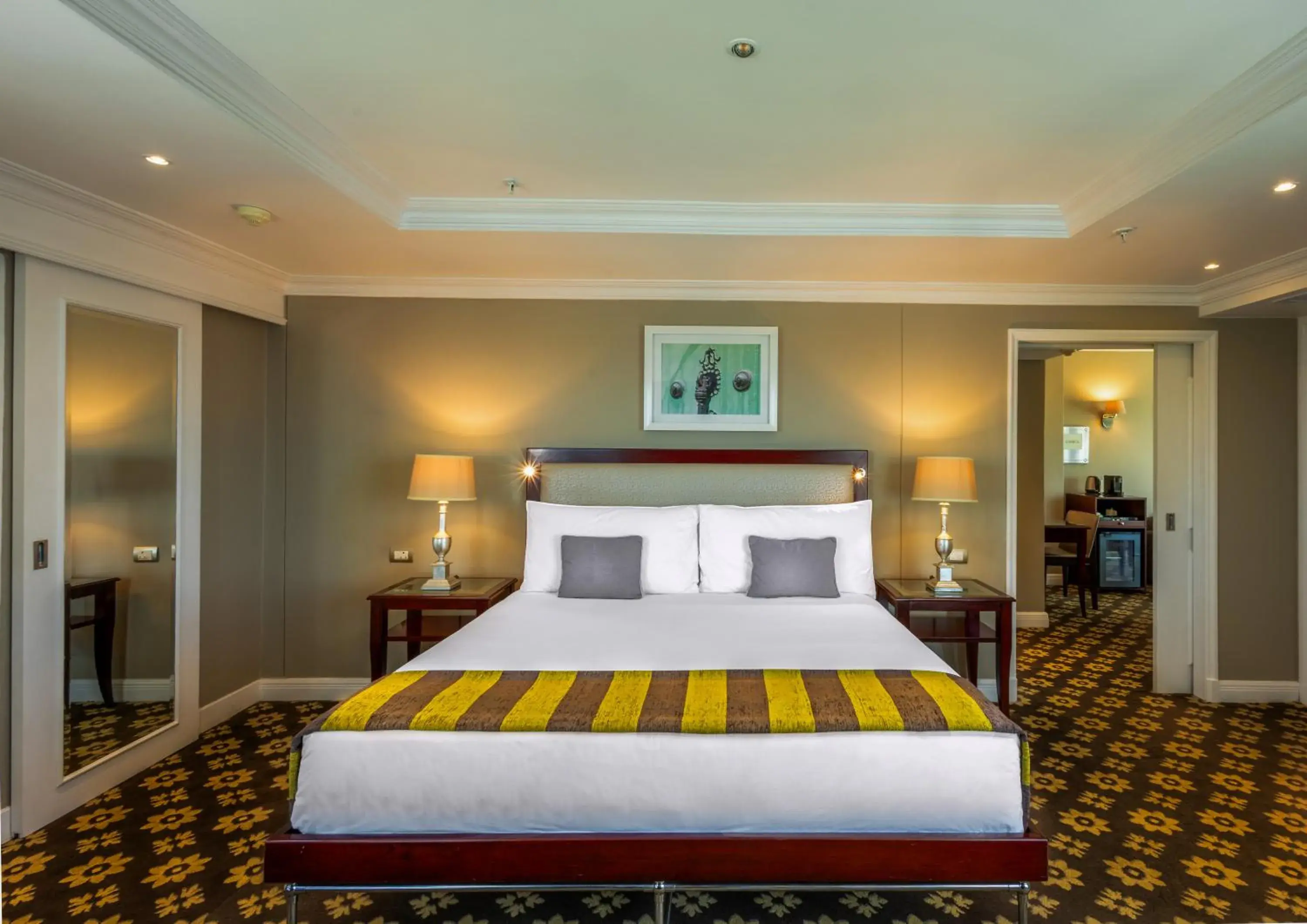 Suite in Hemingways Hotel Suite in Hemingways Hotel