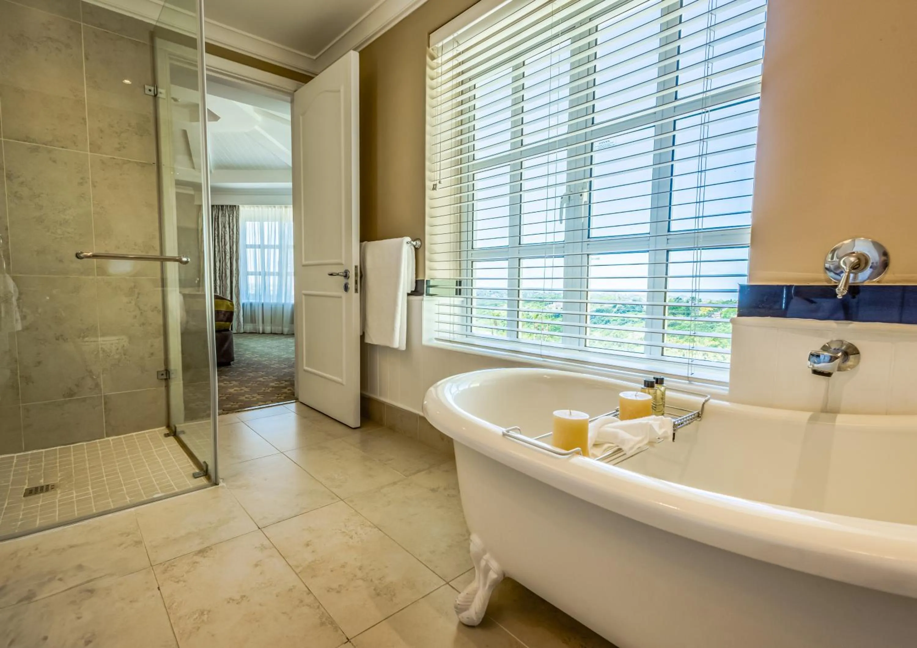 Bathroom in Hemingways Hotel