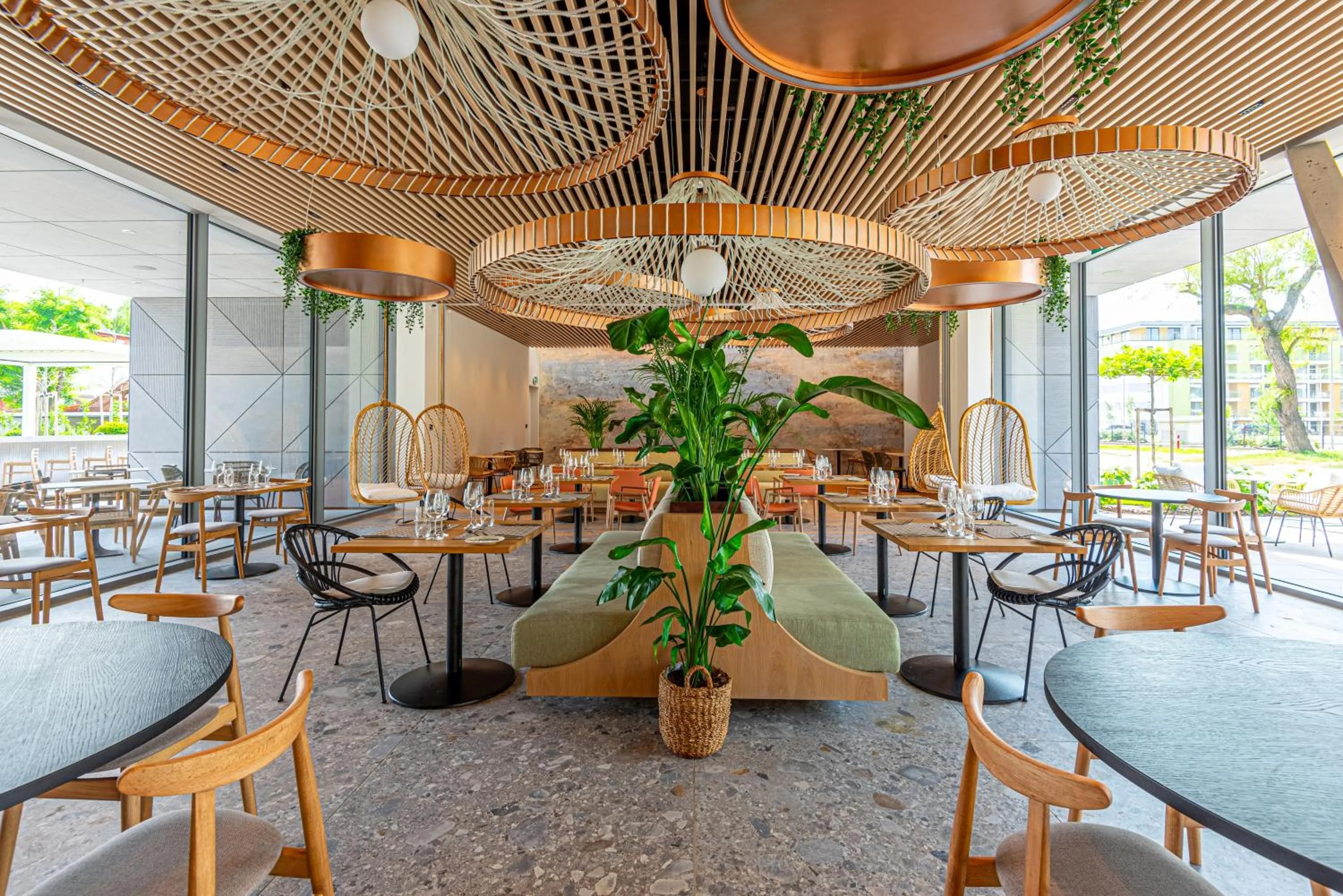 Restaurant/places to eat in REED Boutique HOTEL & BISTRO