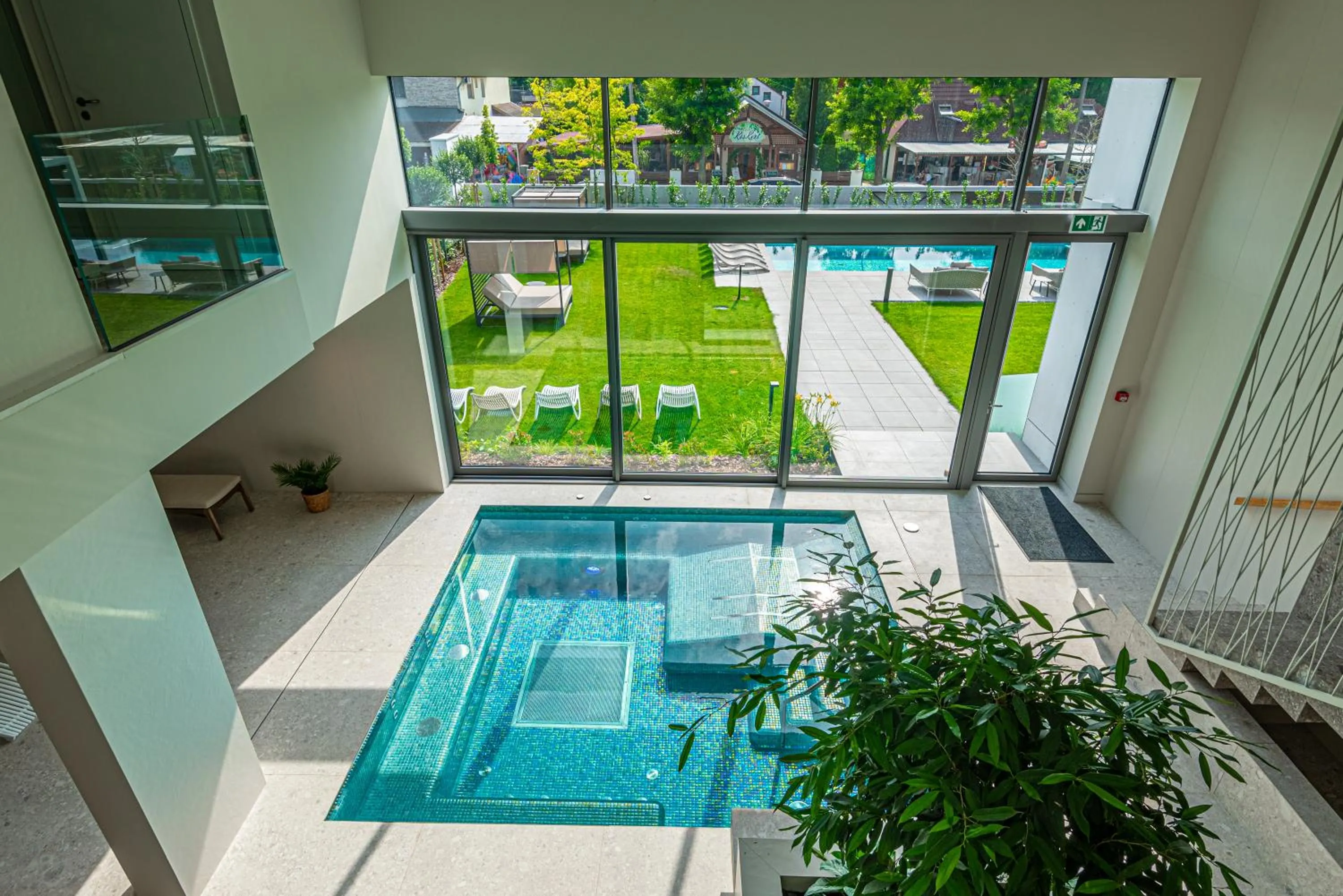 Swimming pool in REED Boutique HOTEL & BISTRO