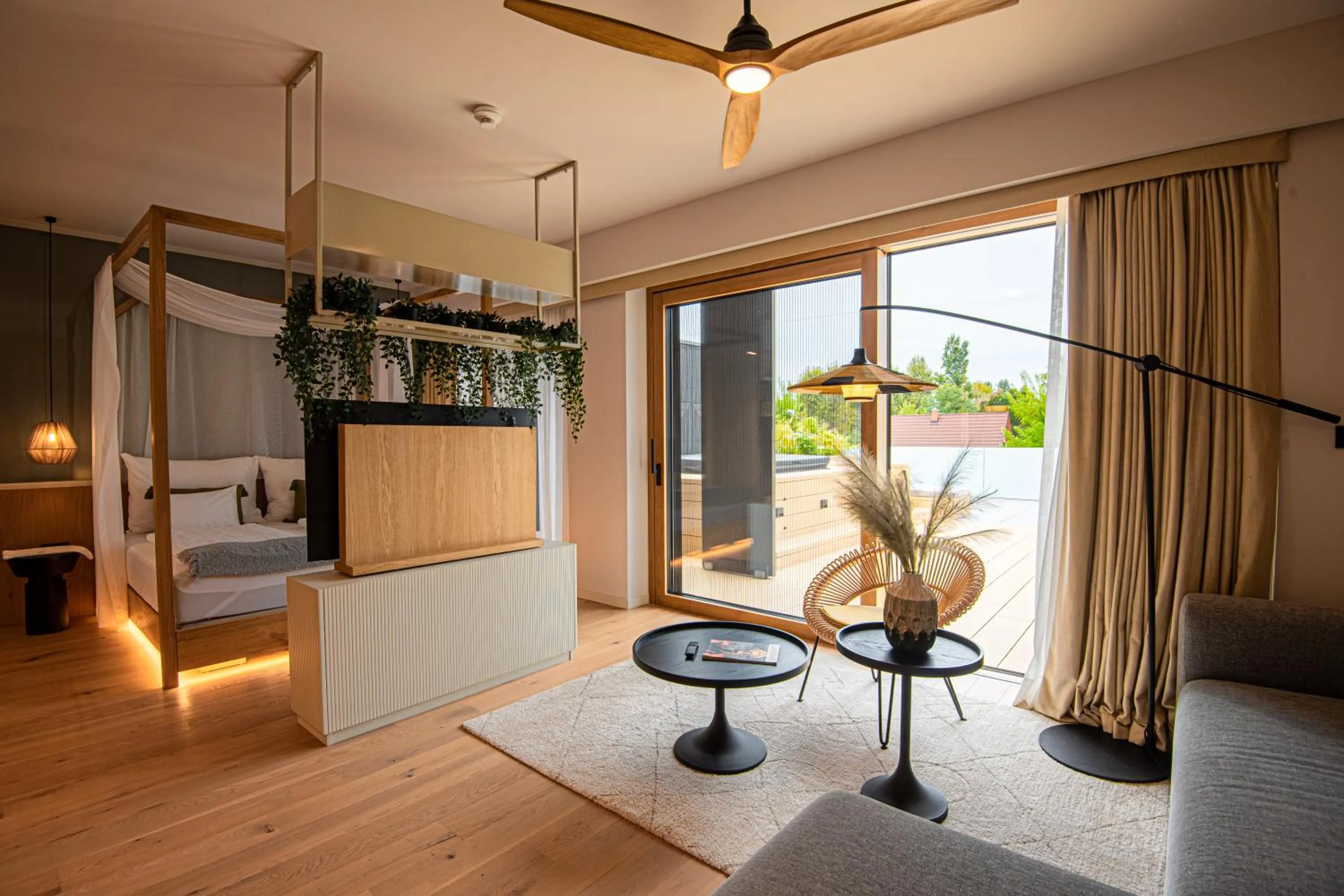 Bedroom, Bed in REED Boutique HOTEL & BISTRO