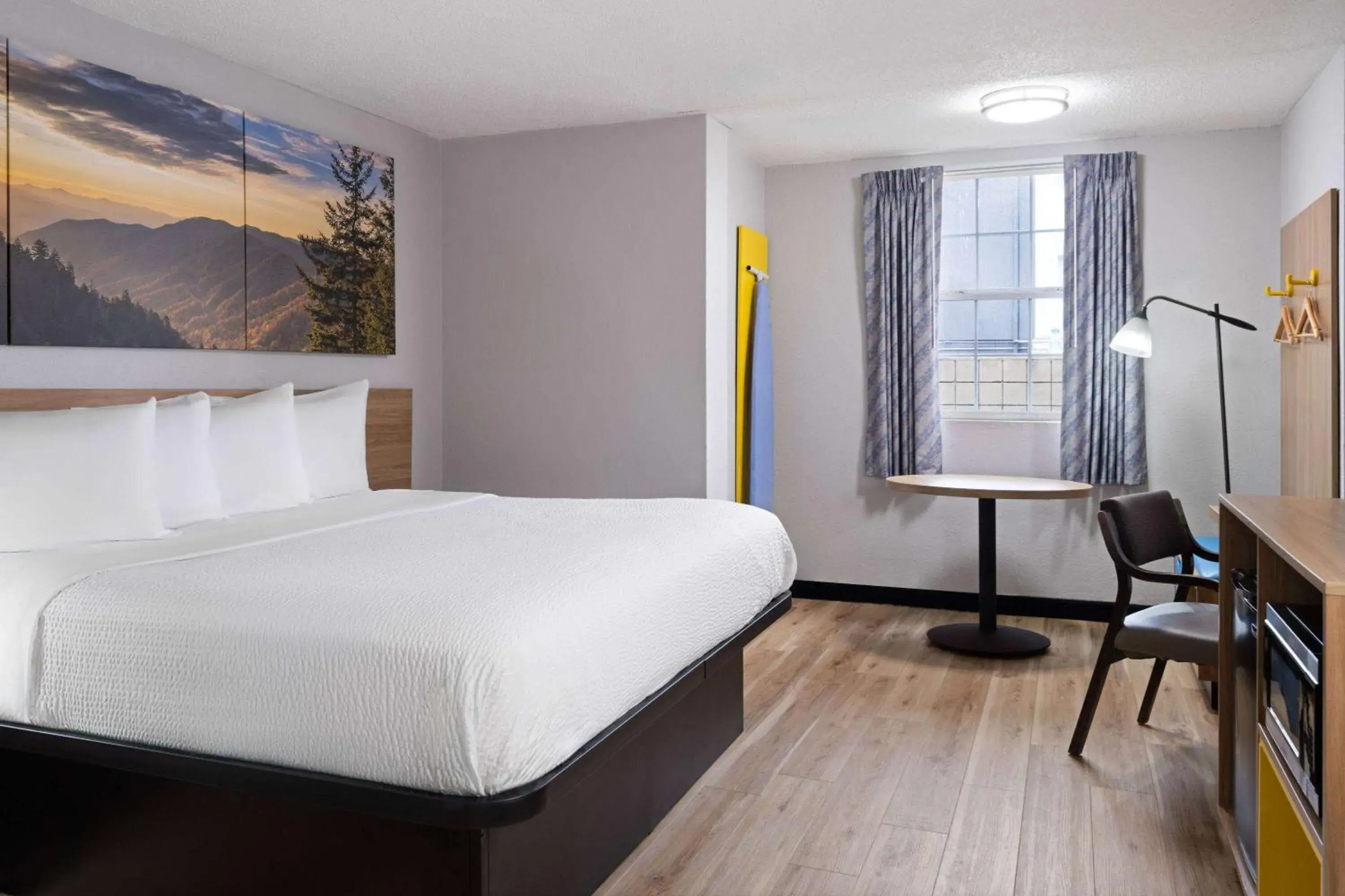 Efficiency King Studio Suite - Non-Smoking in Days Inn by Wyndham Salisbury, NC Efficiency King Studio Suite - Non-Smoking in Days Inn by Wyndham Salisbury, NC