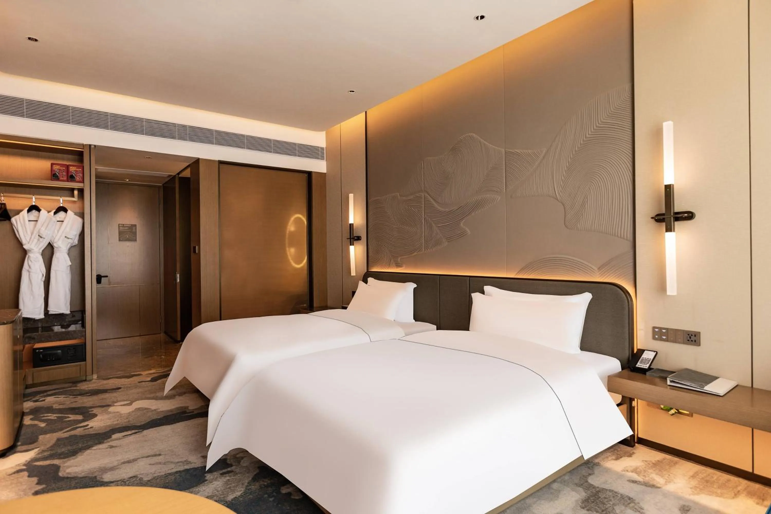 Bed in Wyndham Garden Gaozhou