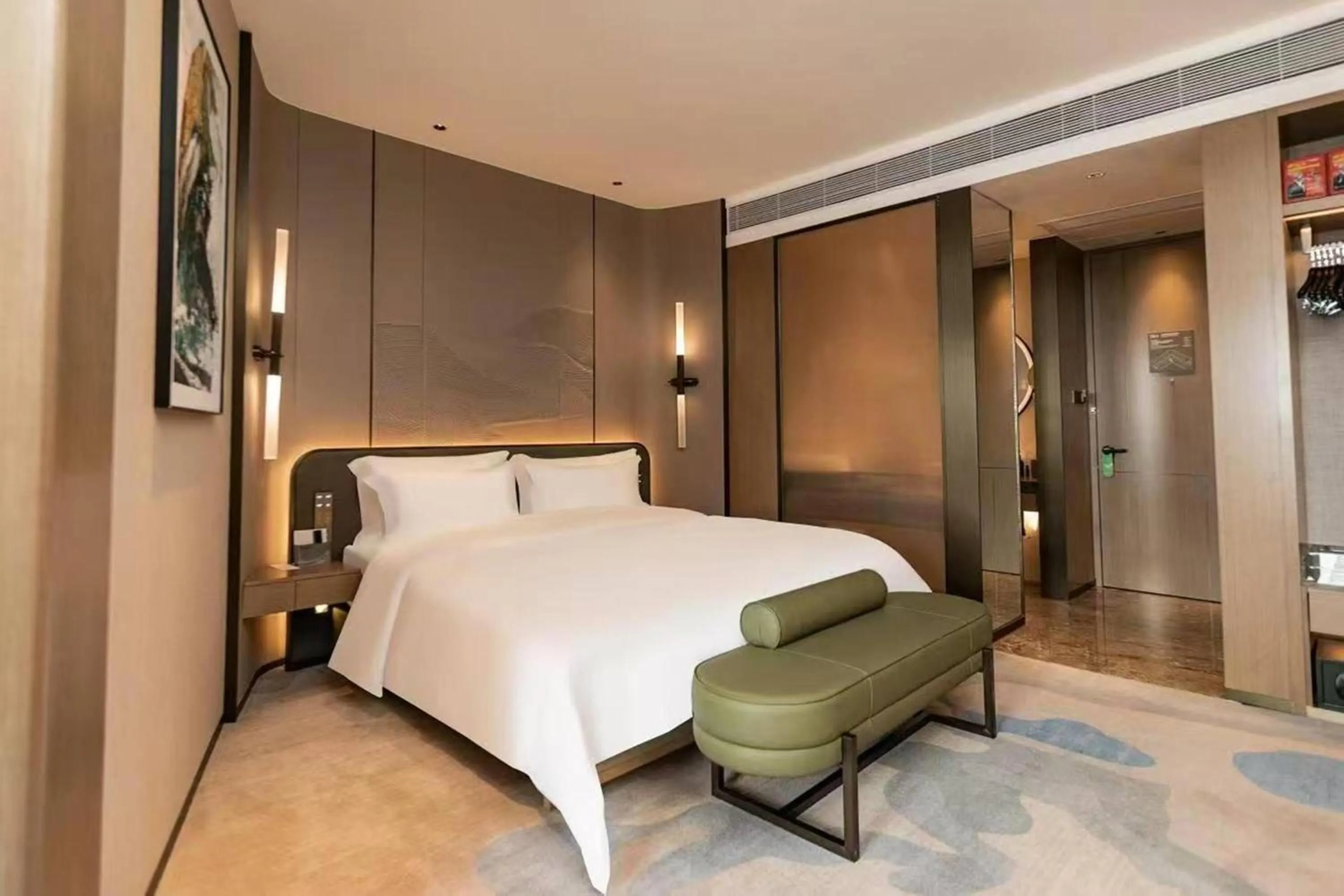 Photo of the whole room, Bed in Wyndham Garden Gaozhou