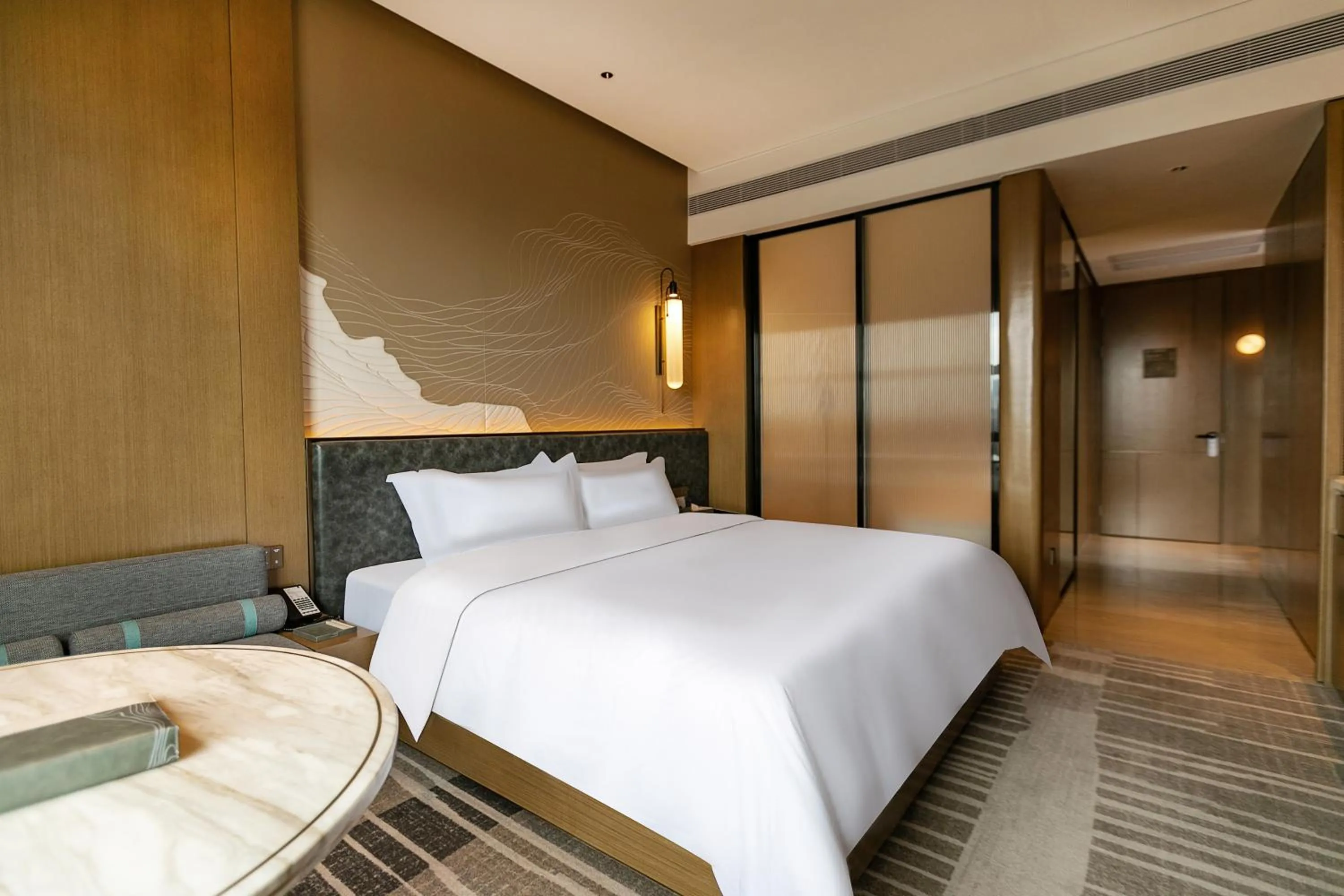 Bed in Wyndham Garden Gaozhou