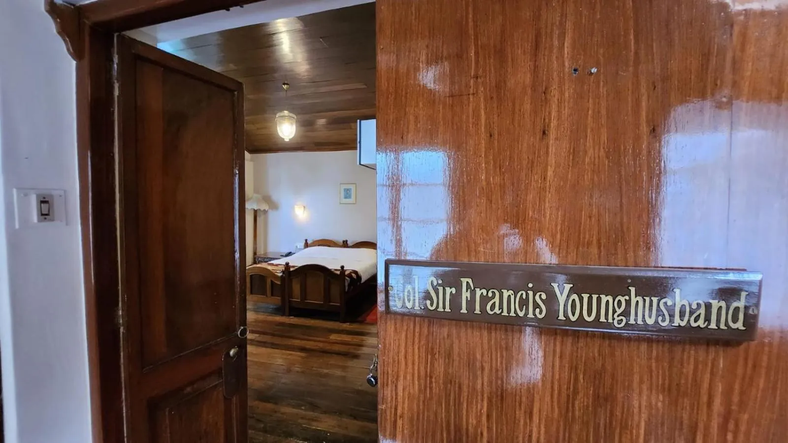 Logo/Certificate/Sign in Ivanhoe Hotel (A Heritage Property)