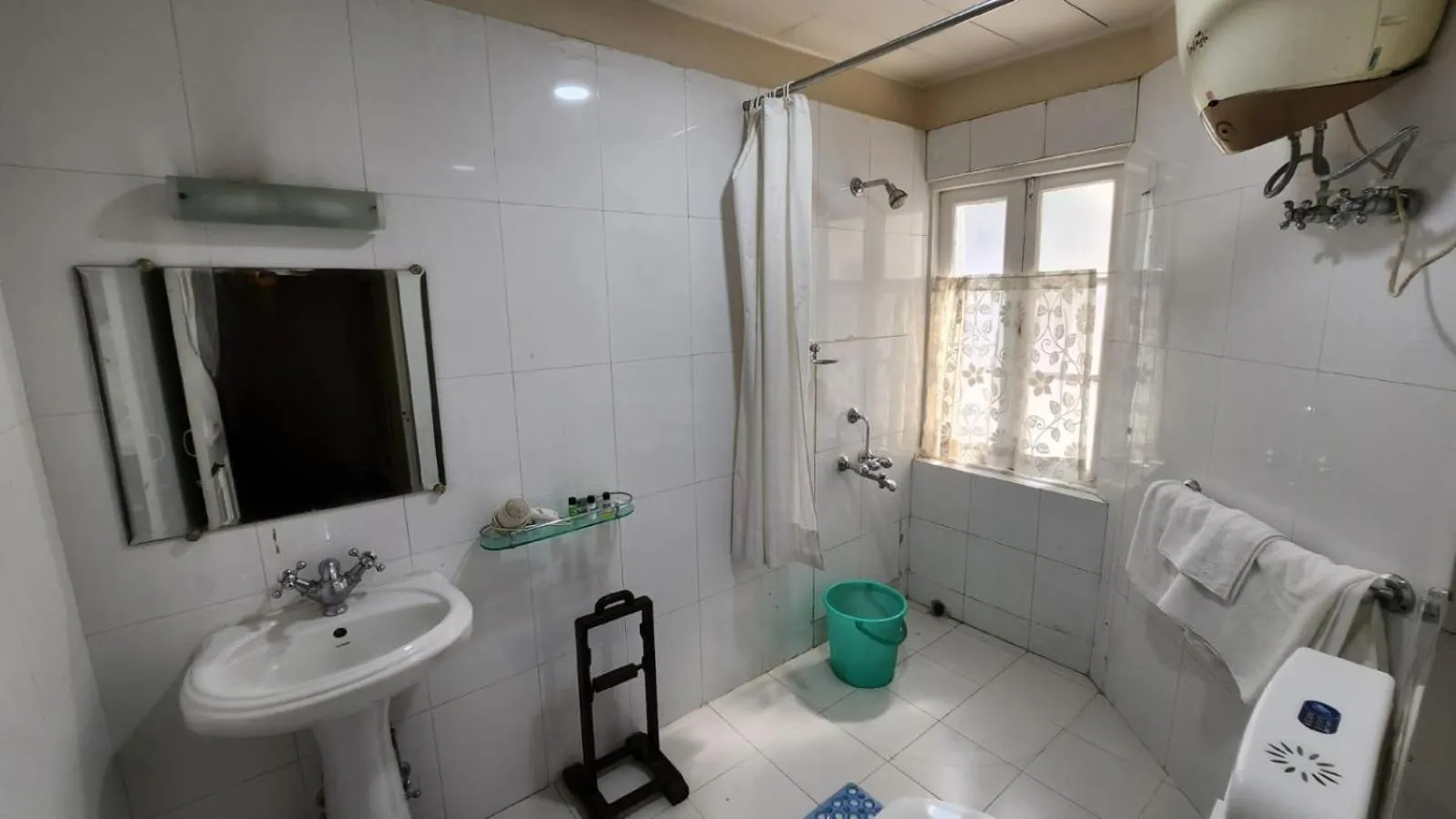 Toilet in Ivanhoe Hotel (A Heritage Property)