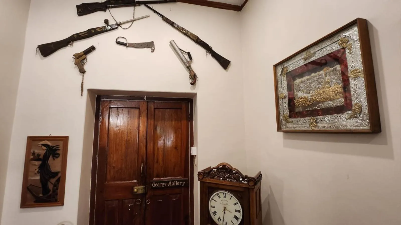 Logo/Certificate/Sign in Ivanhoe Hotel (A Heritage Property)