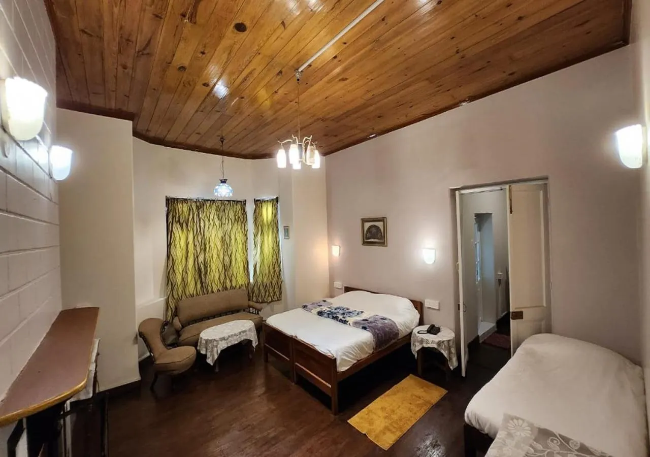 Bed in Ivanhoe Hotel (A Heritage Property)