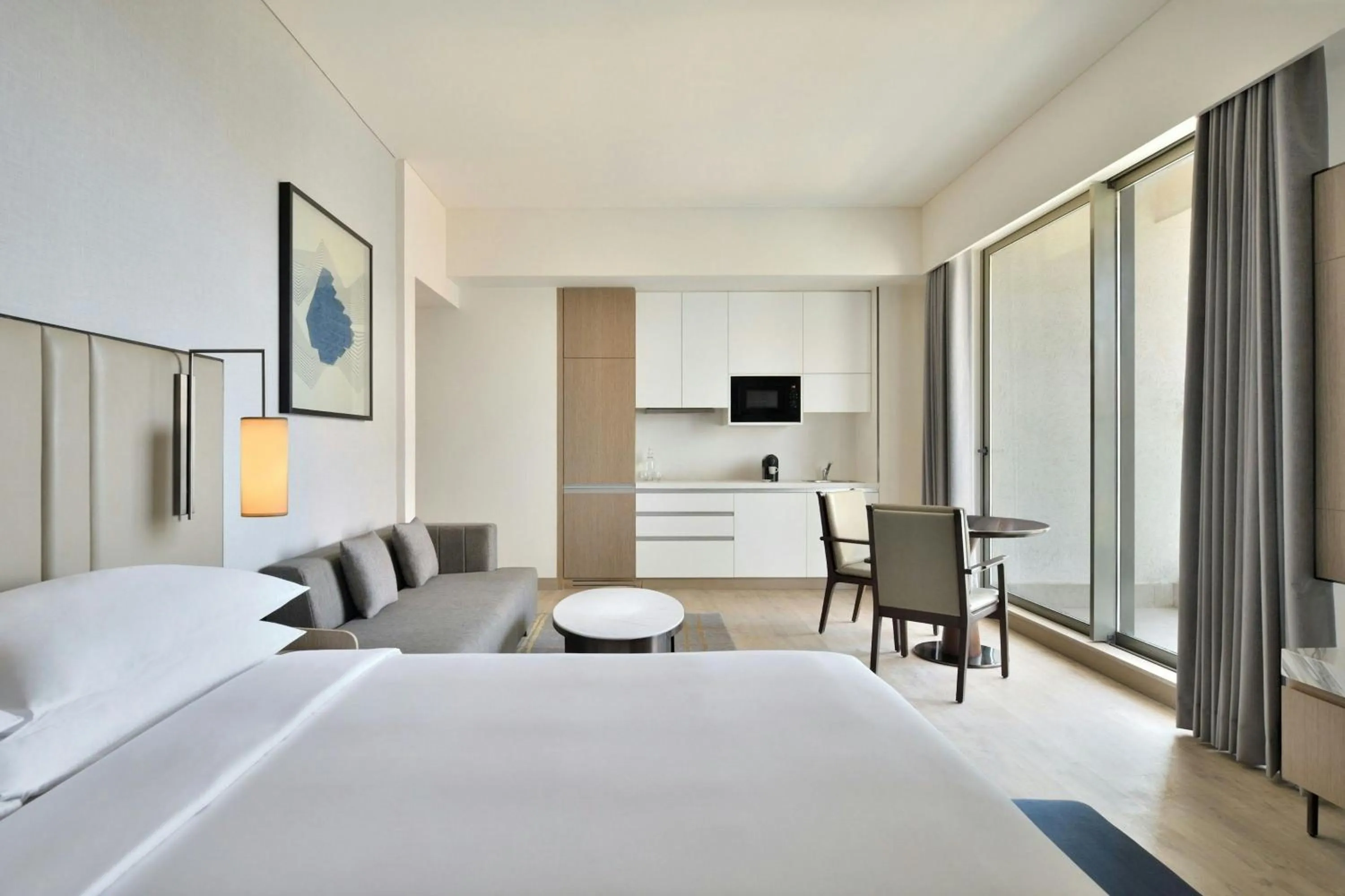 Photo of the whole room, Bed in Le Méridien Navi Mumbai