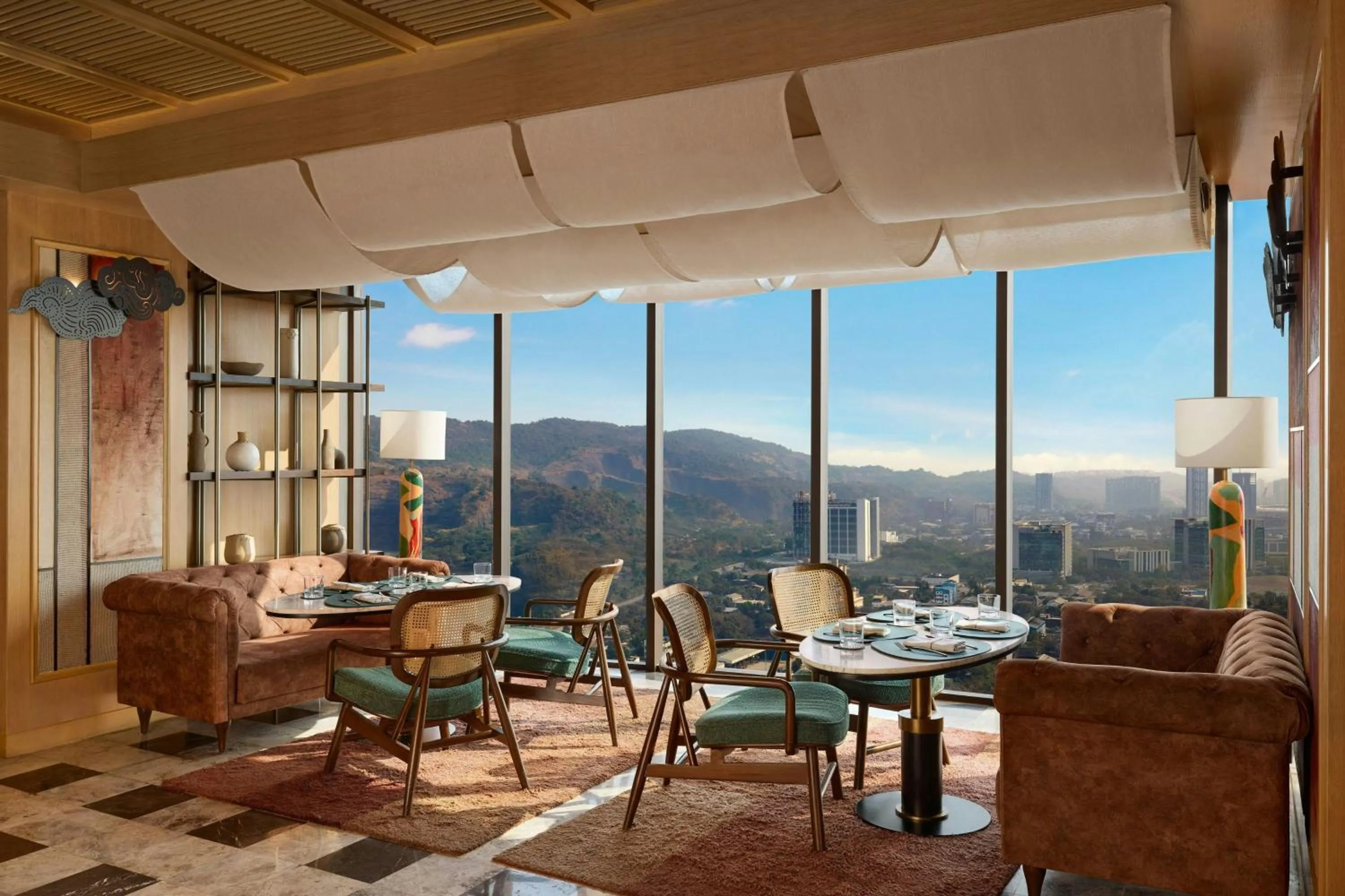 Restaurant/places to eat in Marriott Executive Apartments Navi Mumbai