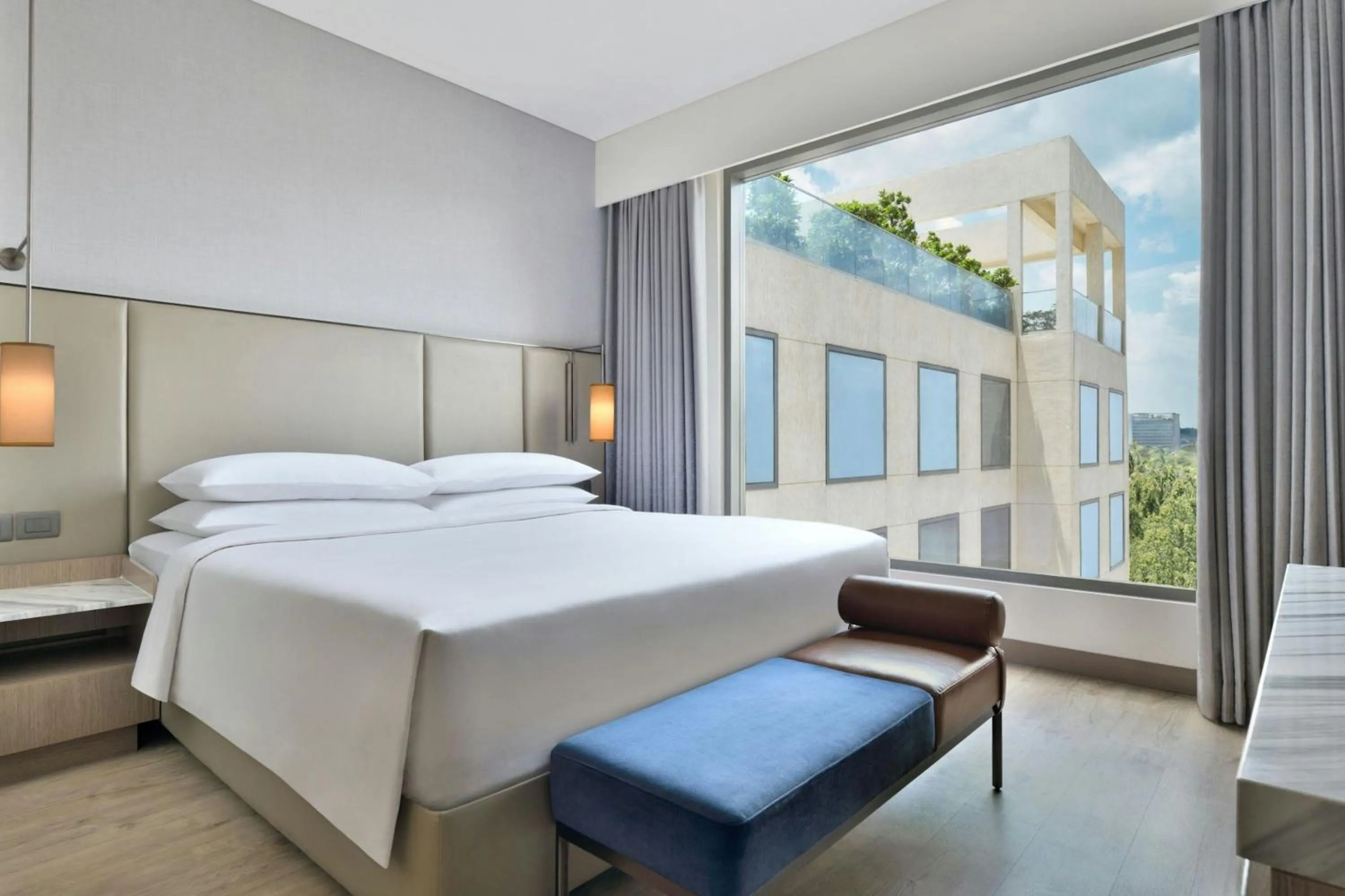 Bedroom, Bed in Le Méridien Navi Mumbai