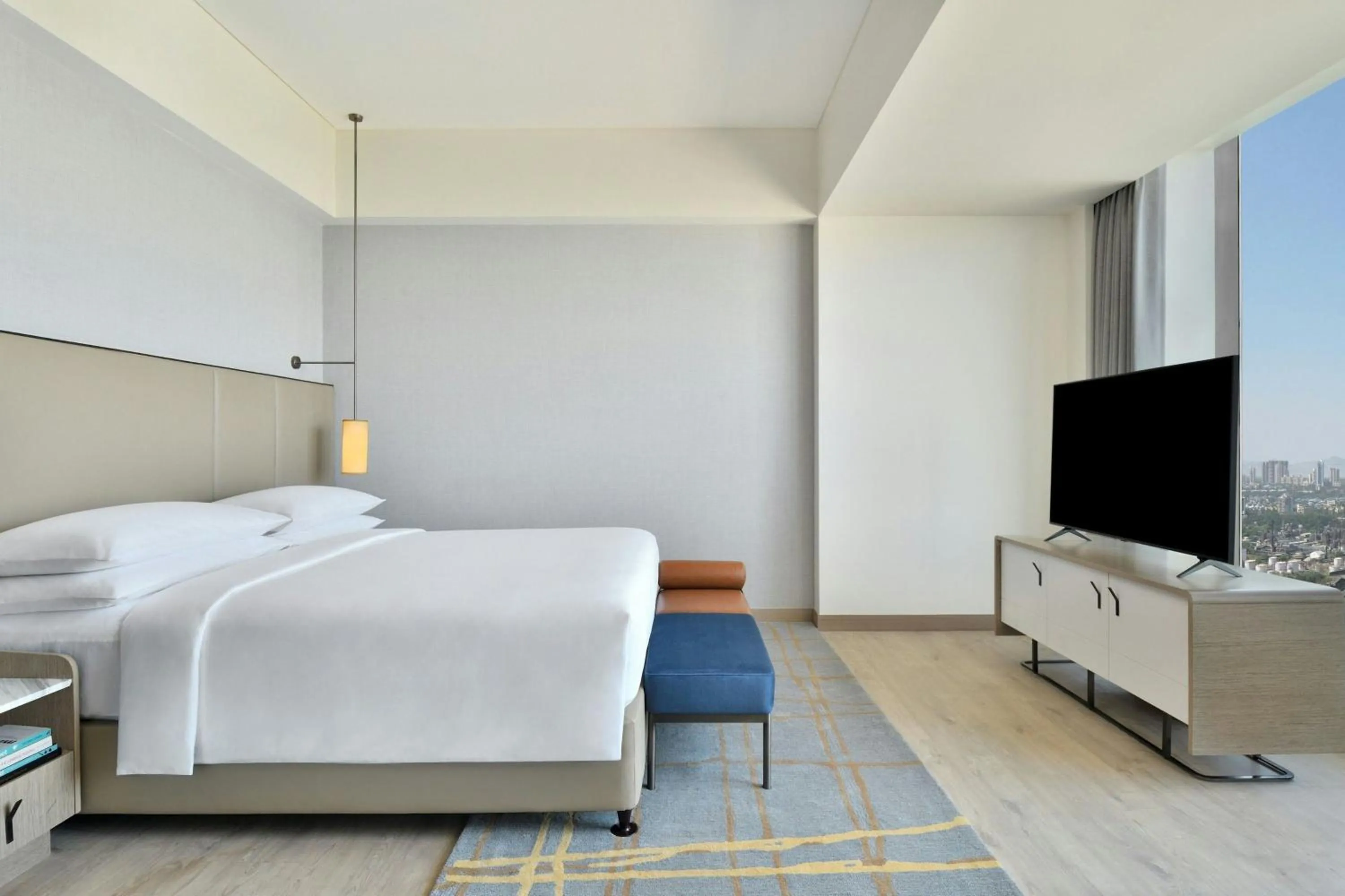 Bedroom, Bed in Le Méridien Navi Mumbai