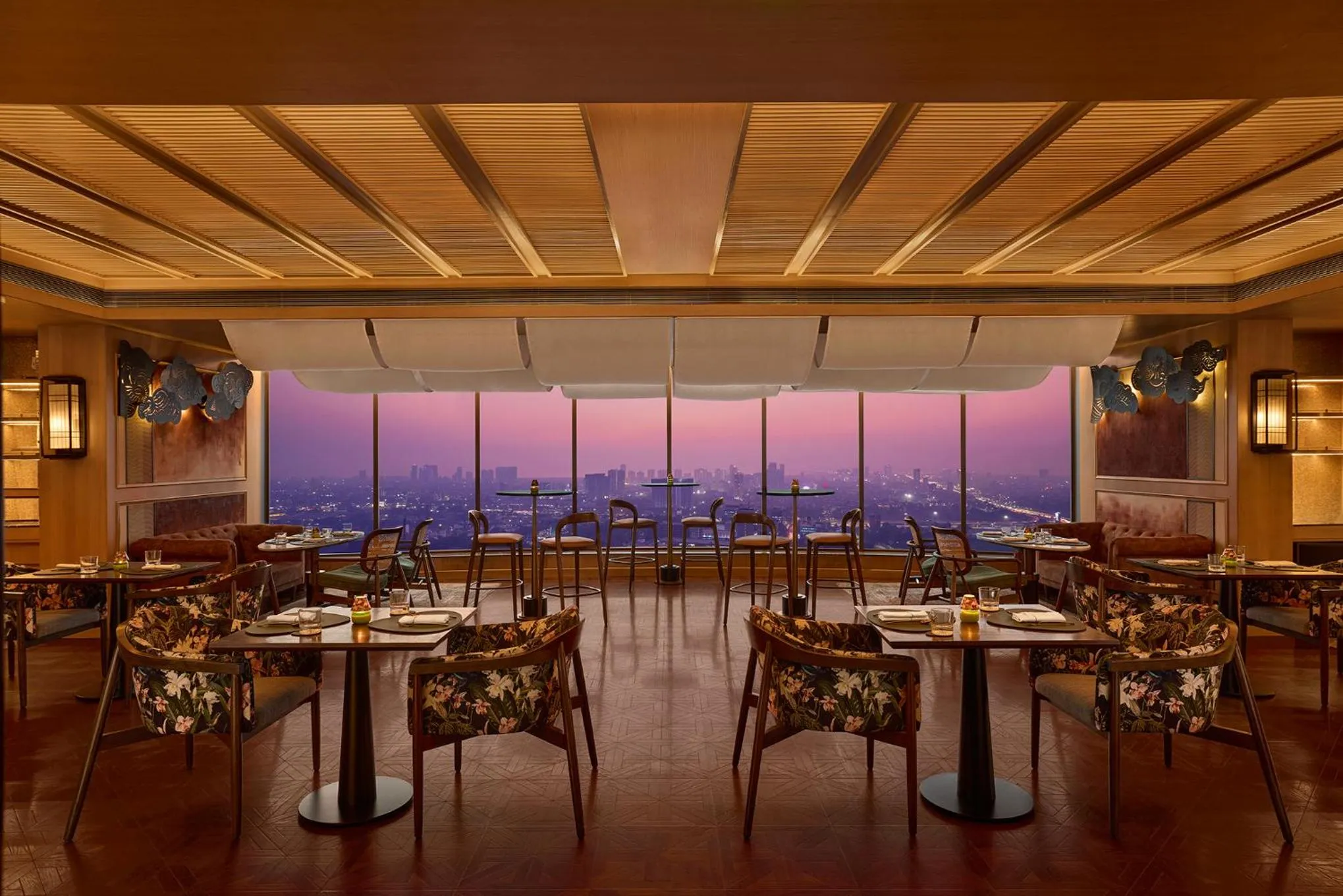 Restaurant/places to eat in Marriott Executive Apartments Navi Mumbai