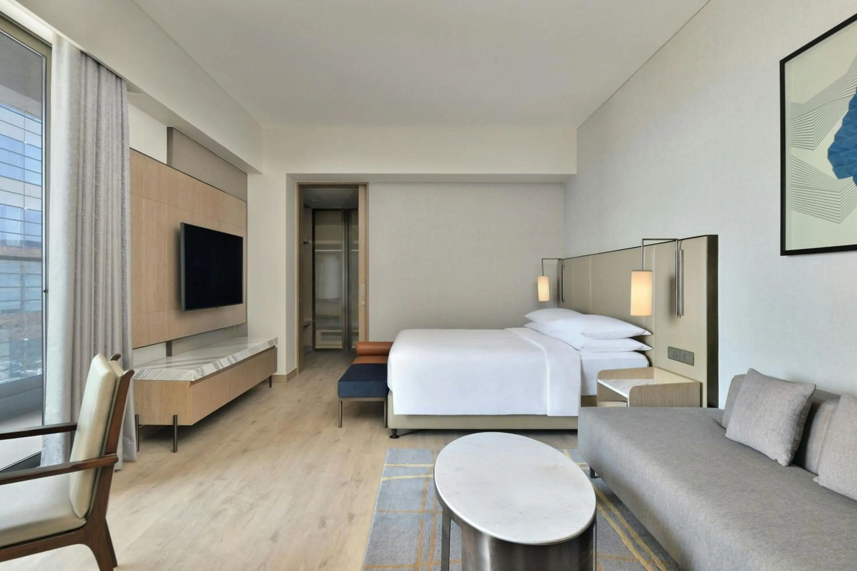 Living room, Bed in Le Méridien Navi Mumbai