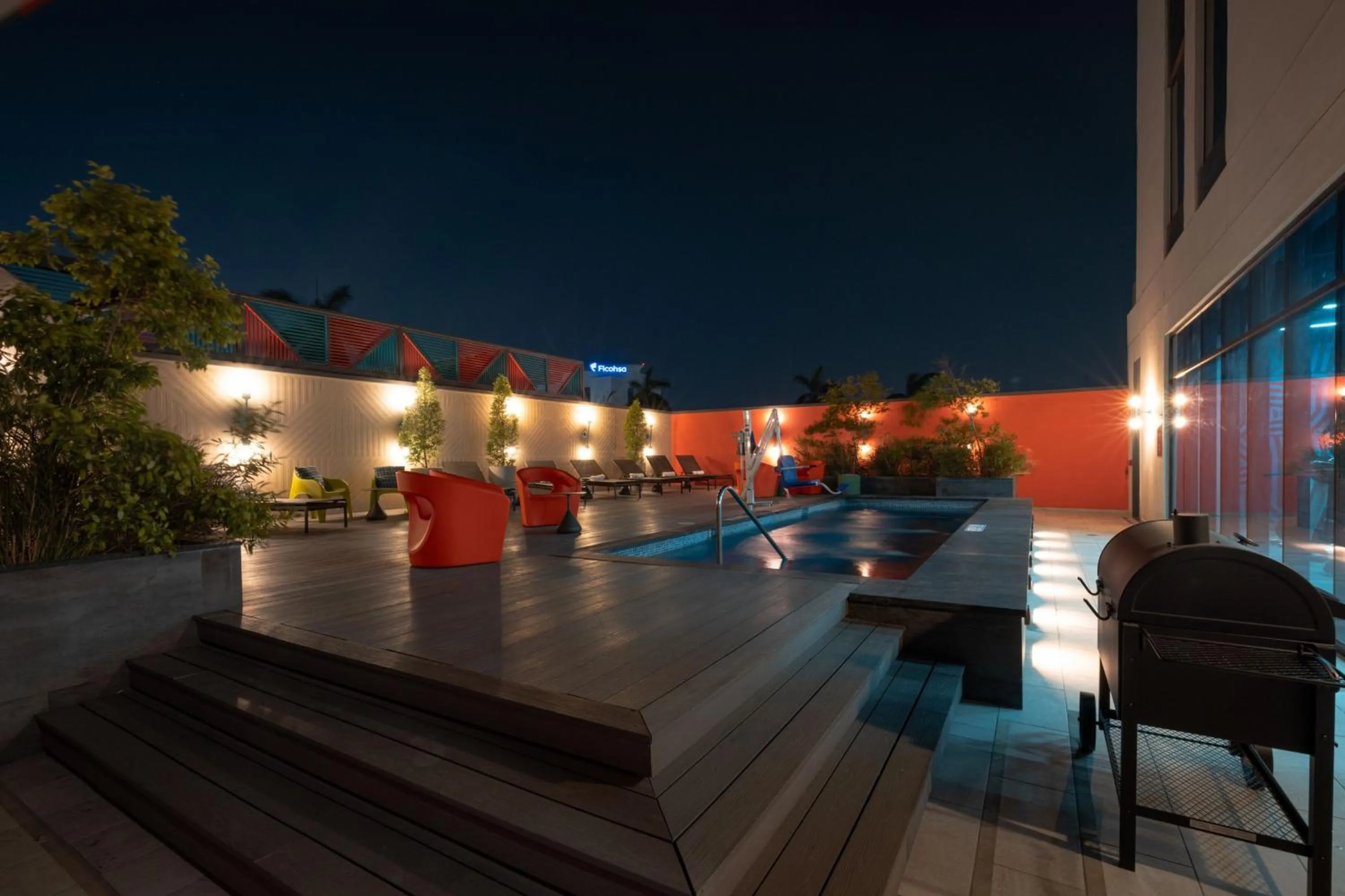 Swimming pool in Aloft San Pedro Sula