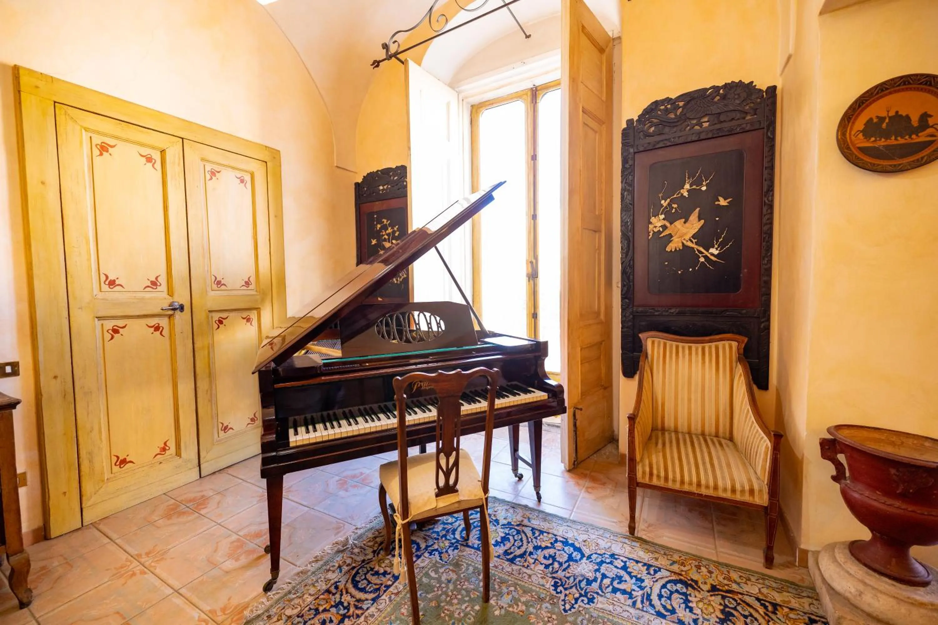 Communal lounge/ TV room in B&B Palazzo de Matteis