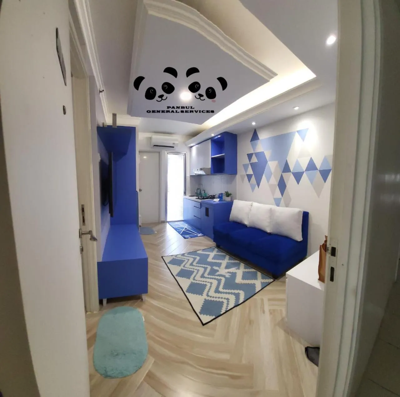 Living room in Apartment Kalibata City by PanBul