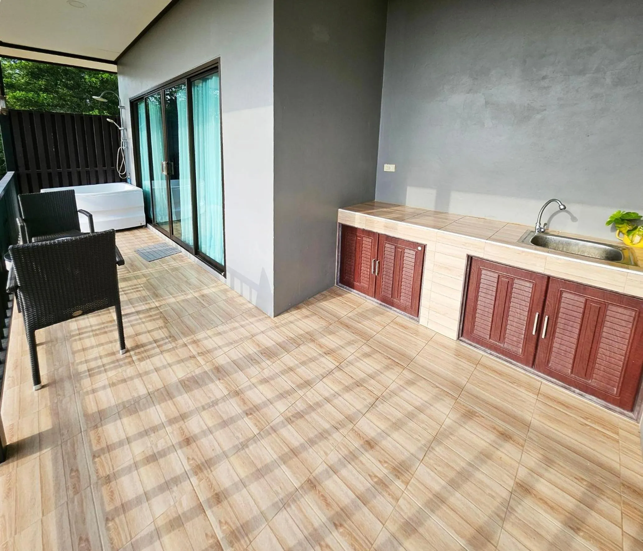 Kitchen or kitchenette in So View Phuket Resort