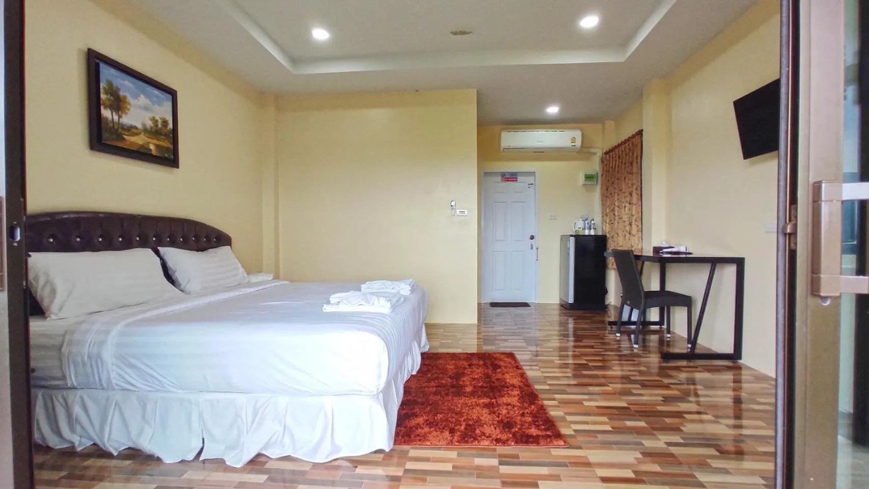 Bed in So View Phuket Resort