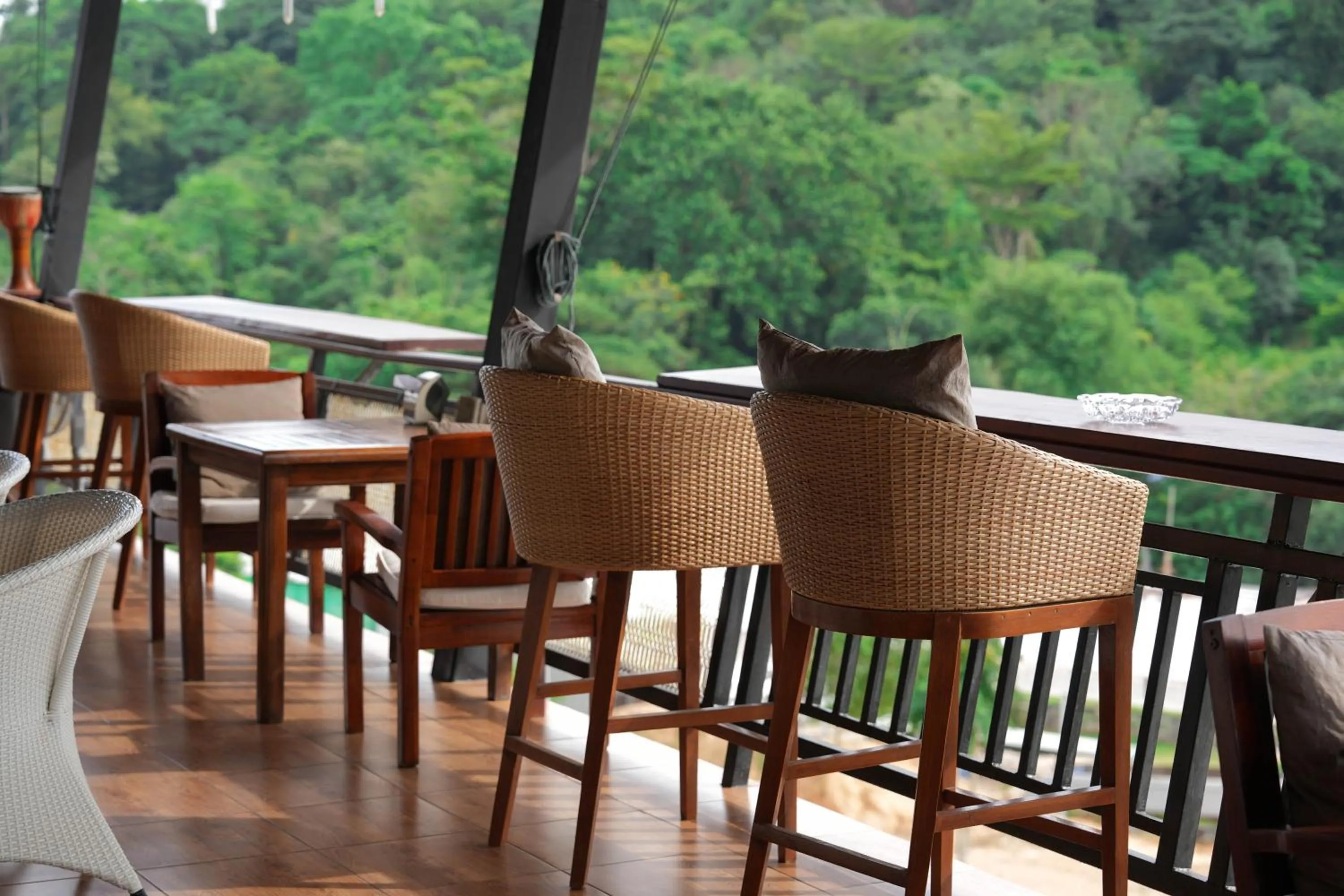 Restaurant/places to eat in So View Phuket Resort