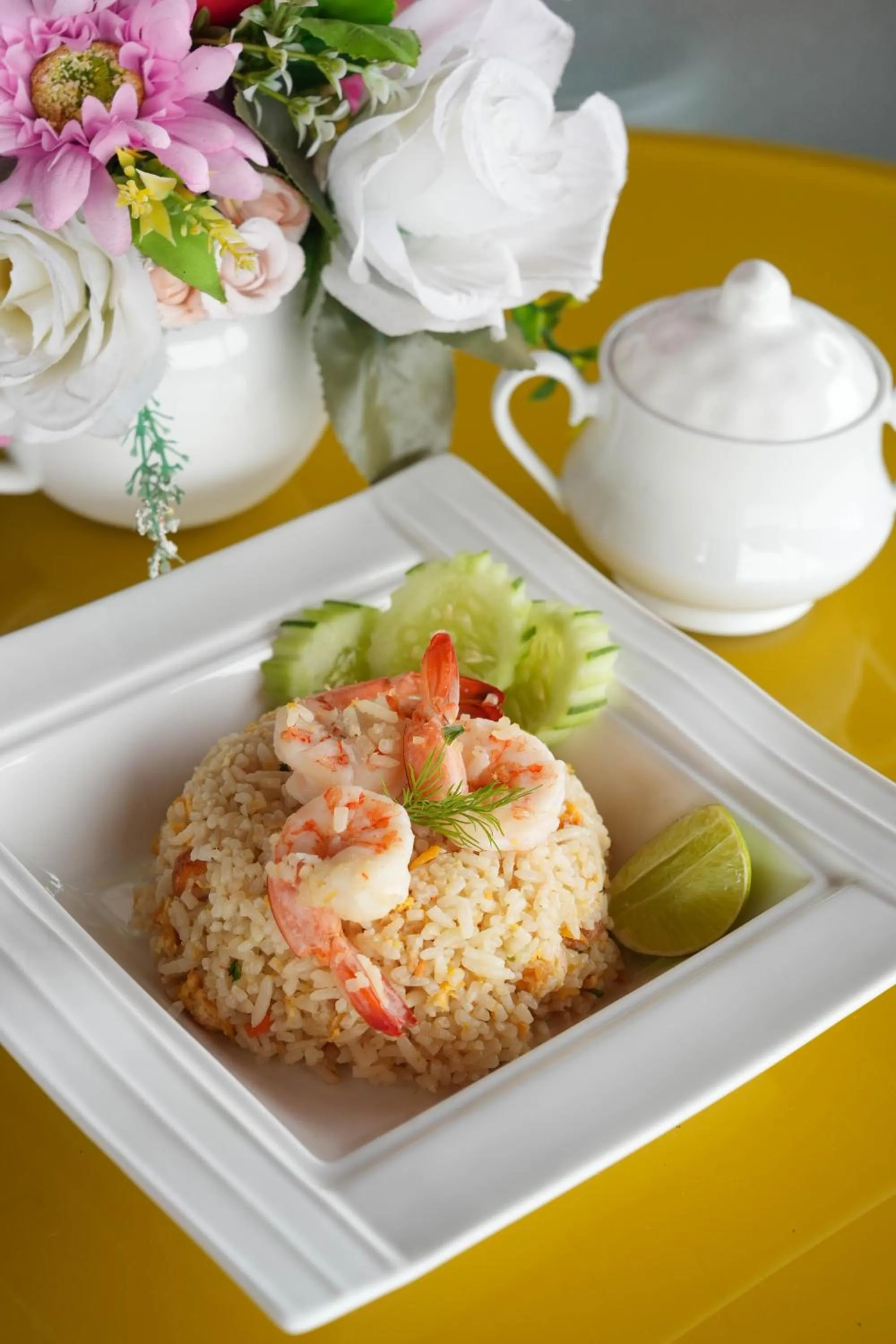 Food and drinks in So View Phuket Resort