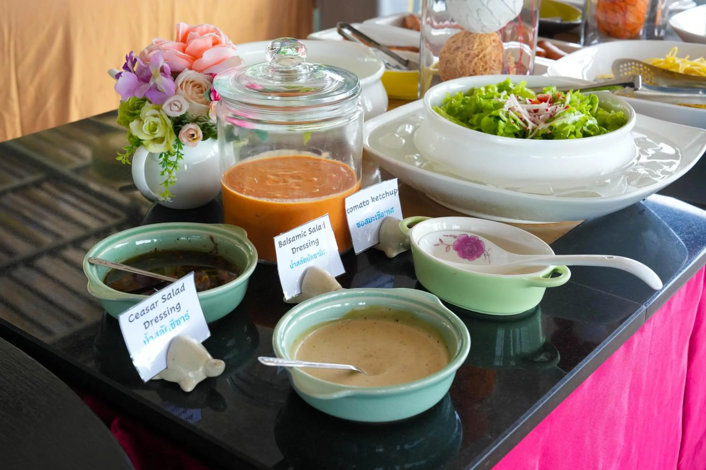 Food and drinks in So View Phuket Resort