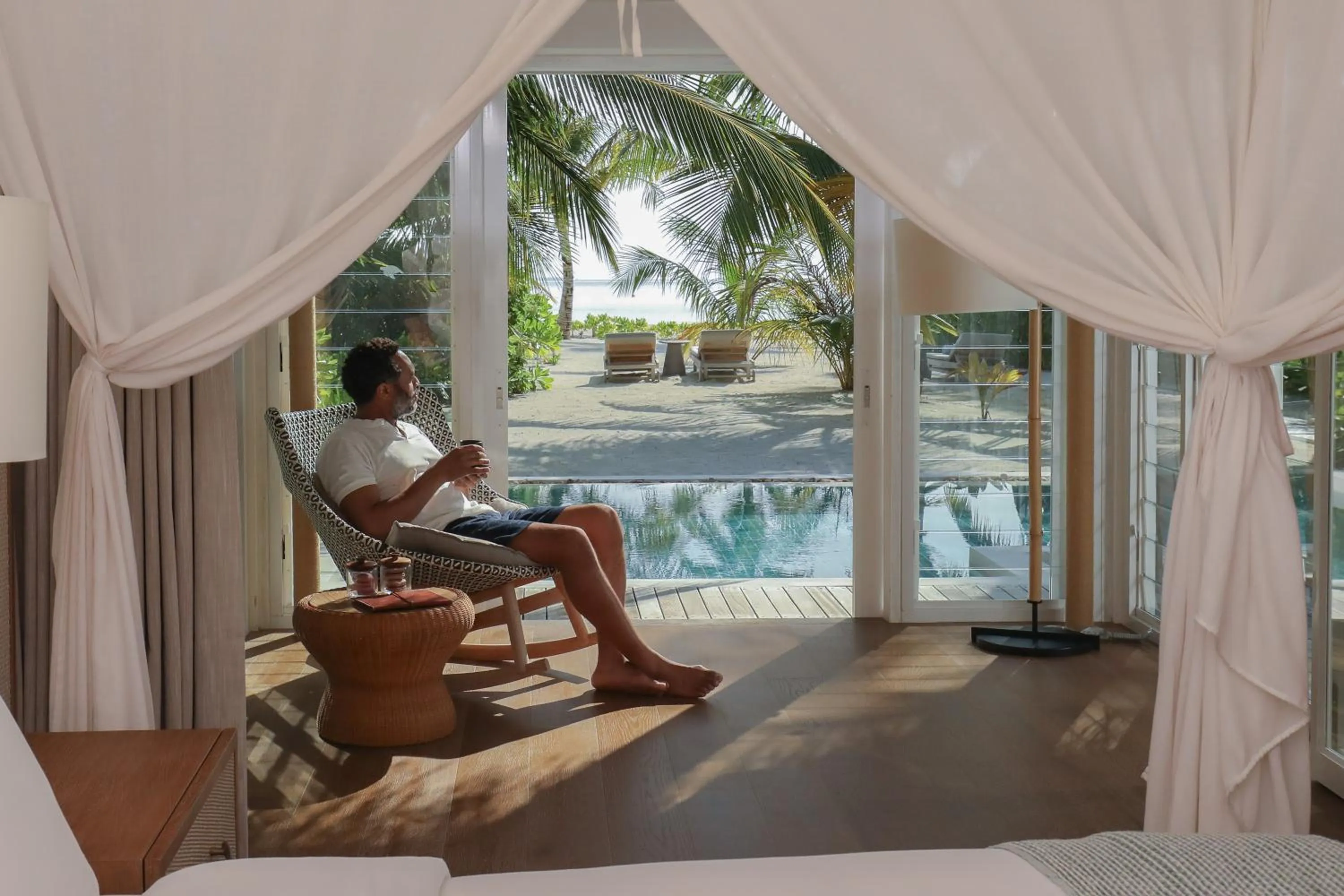 Swimming pool in Six Senses Kanuhura