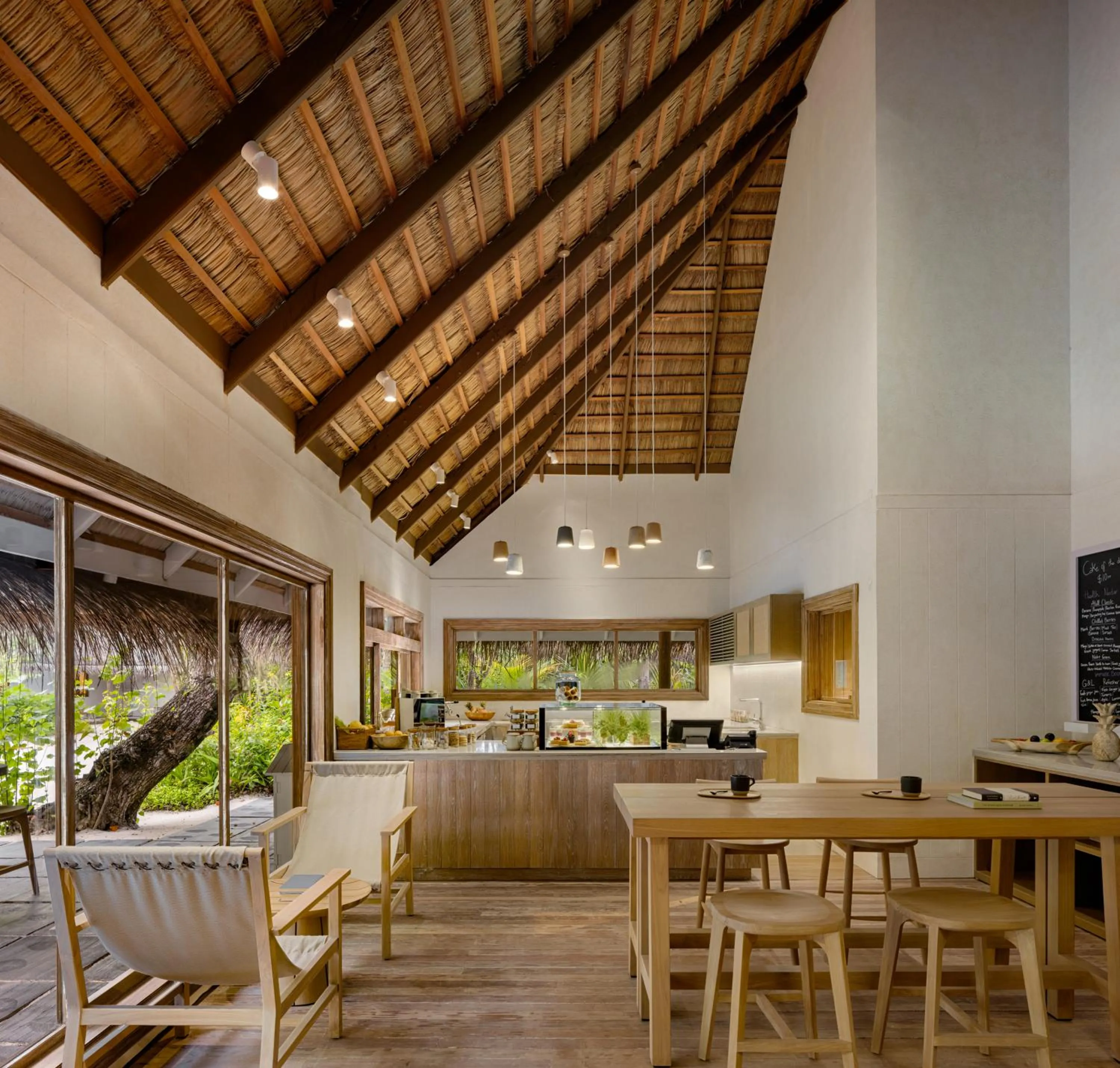 Restaurant/places to eat in Six Senses Kanuhura