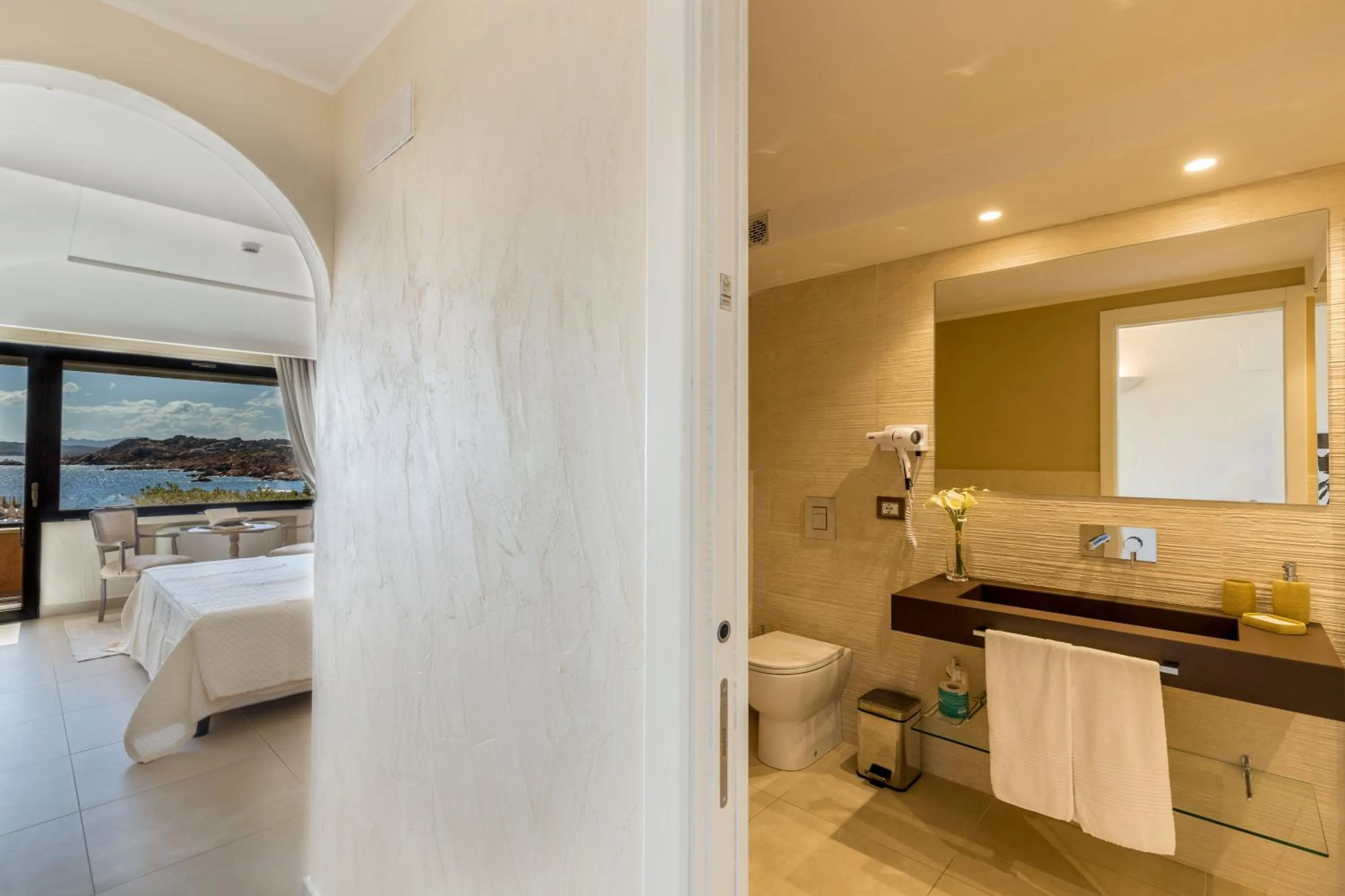 Bed in Hotel Cala Lunga