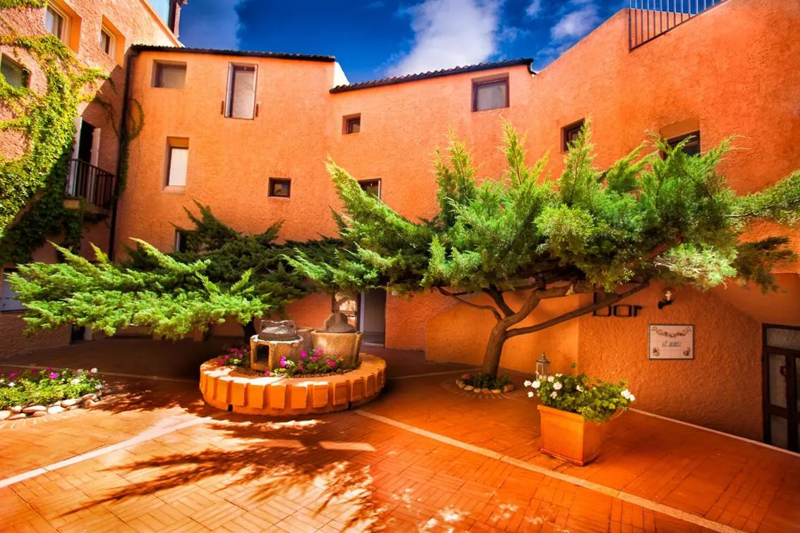 Property building in Hotel Cala Lunga