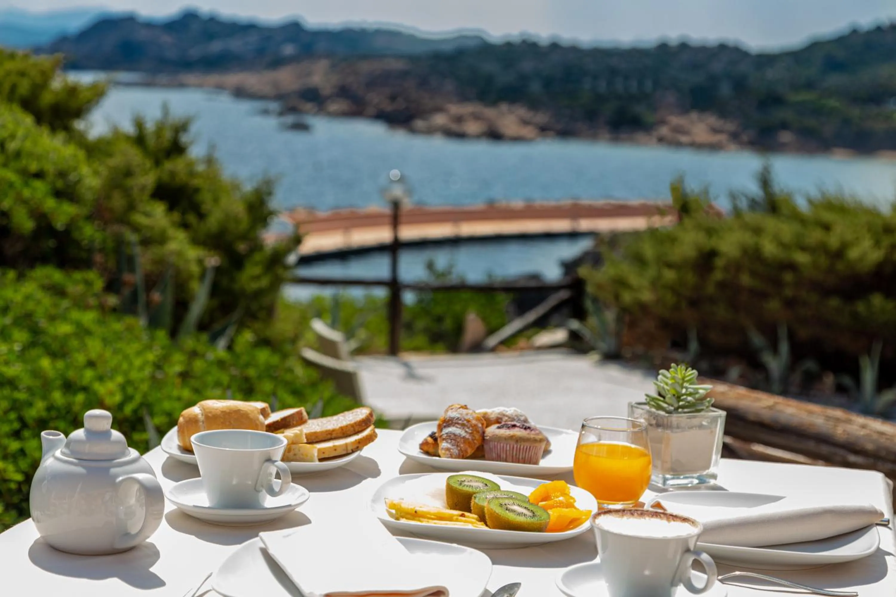 Restaurant/places to eat in Hotel Cala Lunga