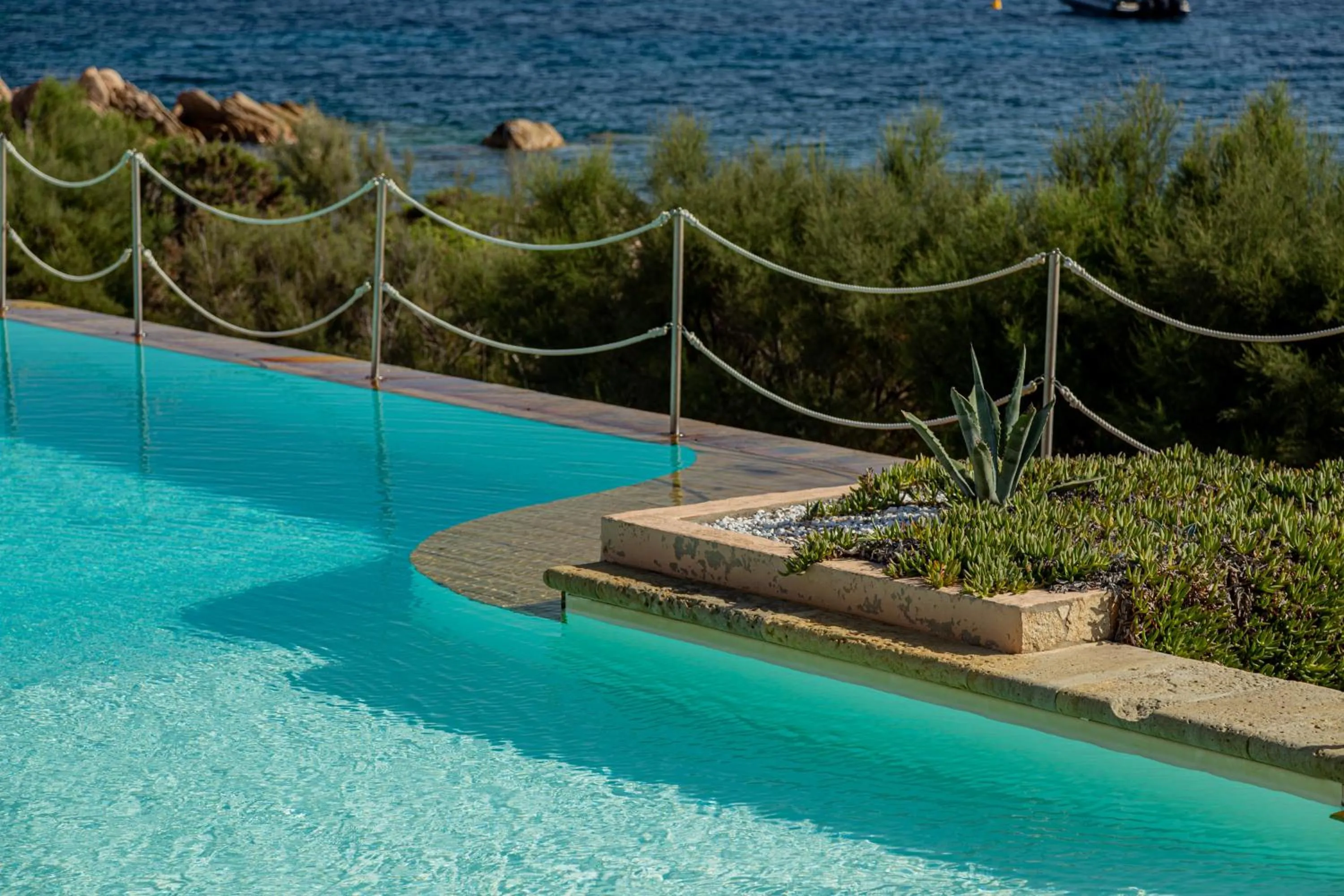 Pool view in Hotel Cala Lunga