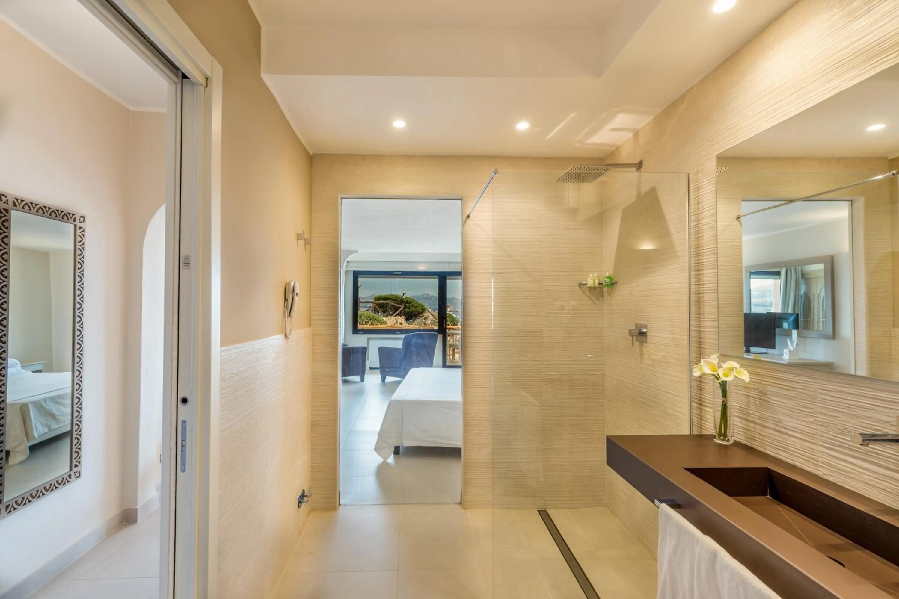 Bathroom in Hotel Cala Lunga