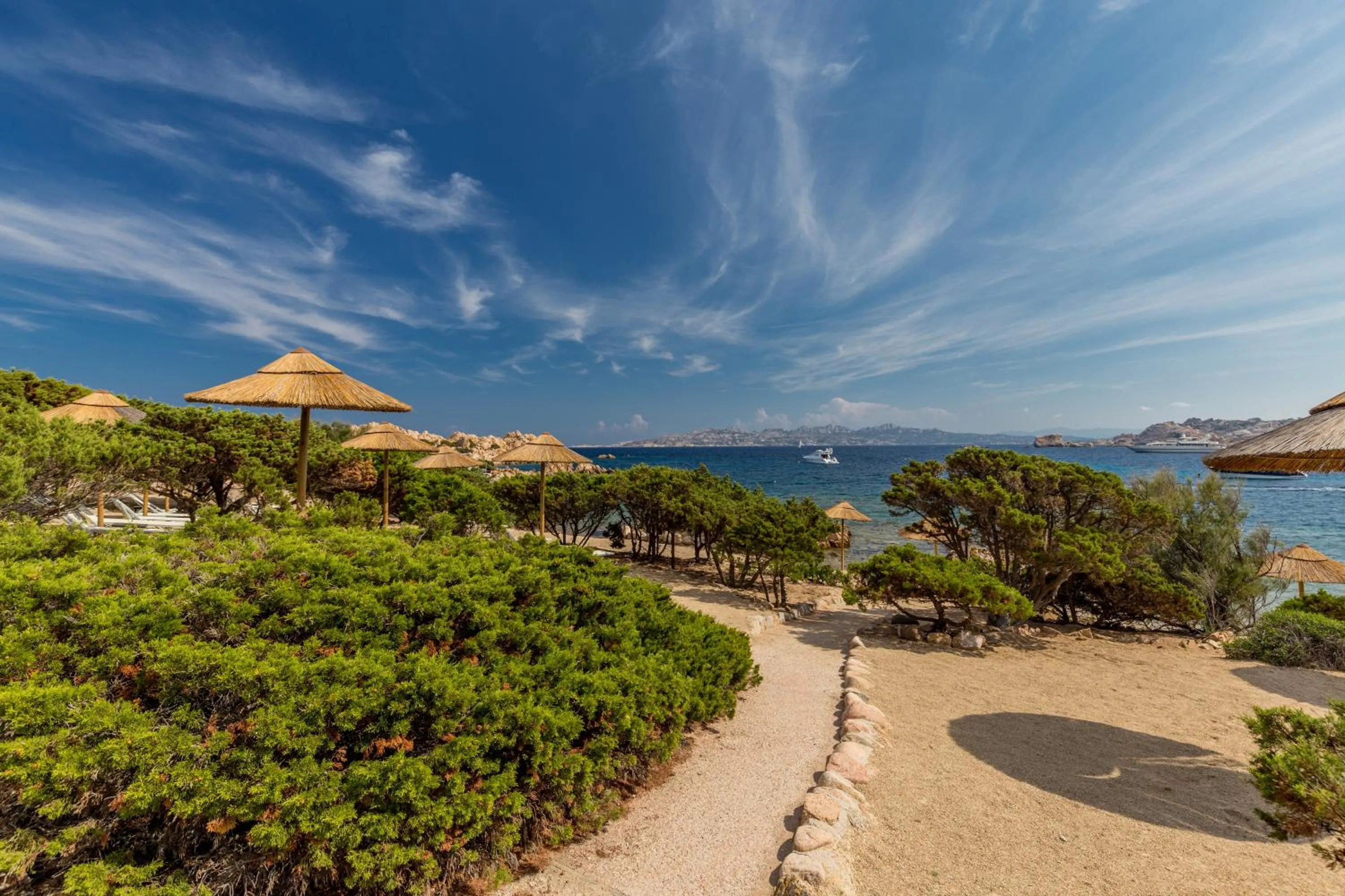 Garden in Hotel Cala Lunga