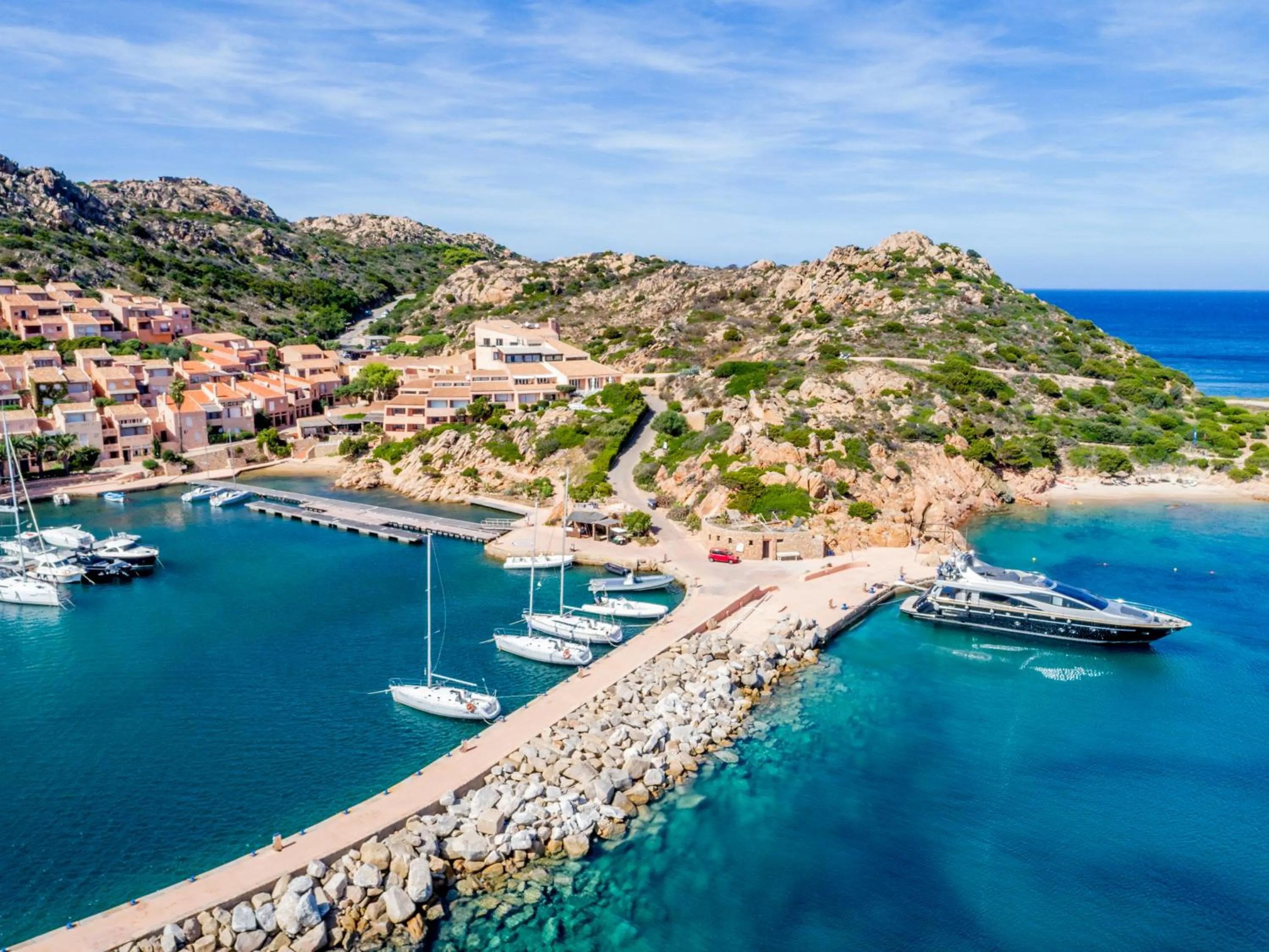Natural landscape in Hotel Cala Lunga
