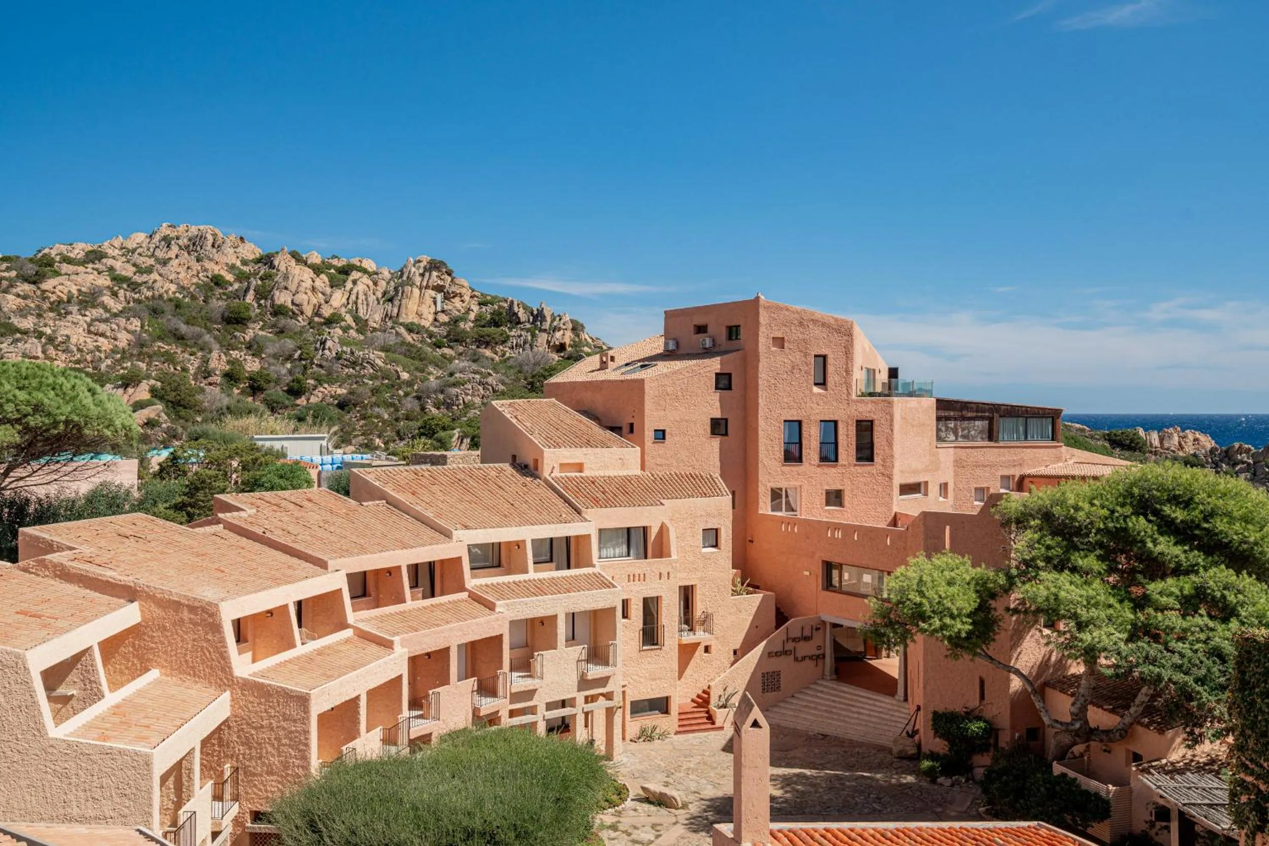 Property building in Hotel Cala Lunga