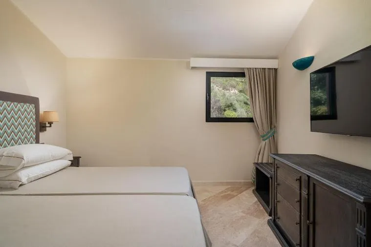 Bed in Hotel Cala Lunga