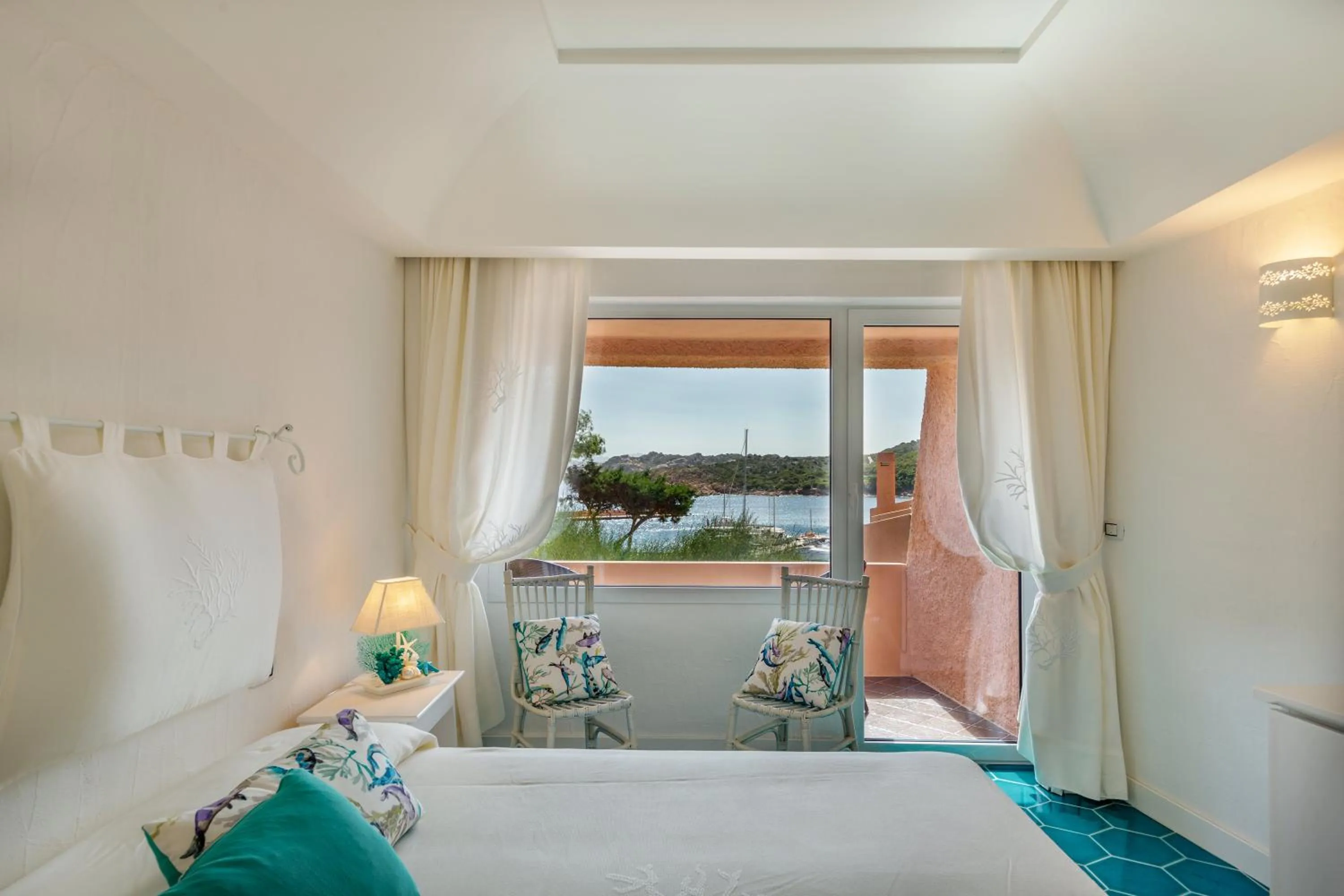 Bed in Hotel Cala Lunga