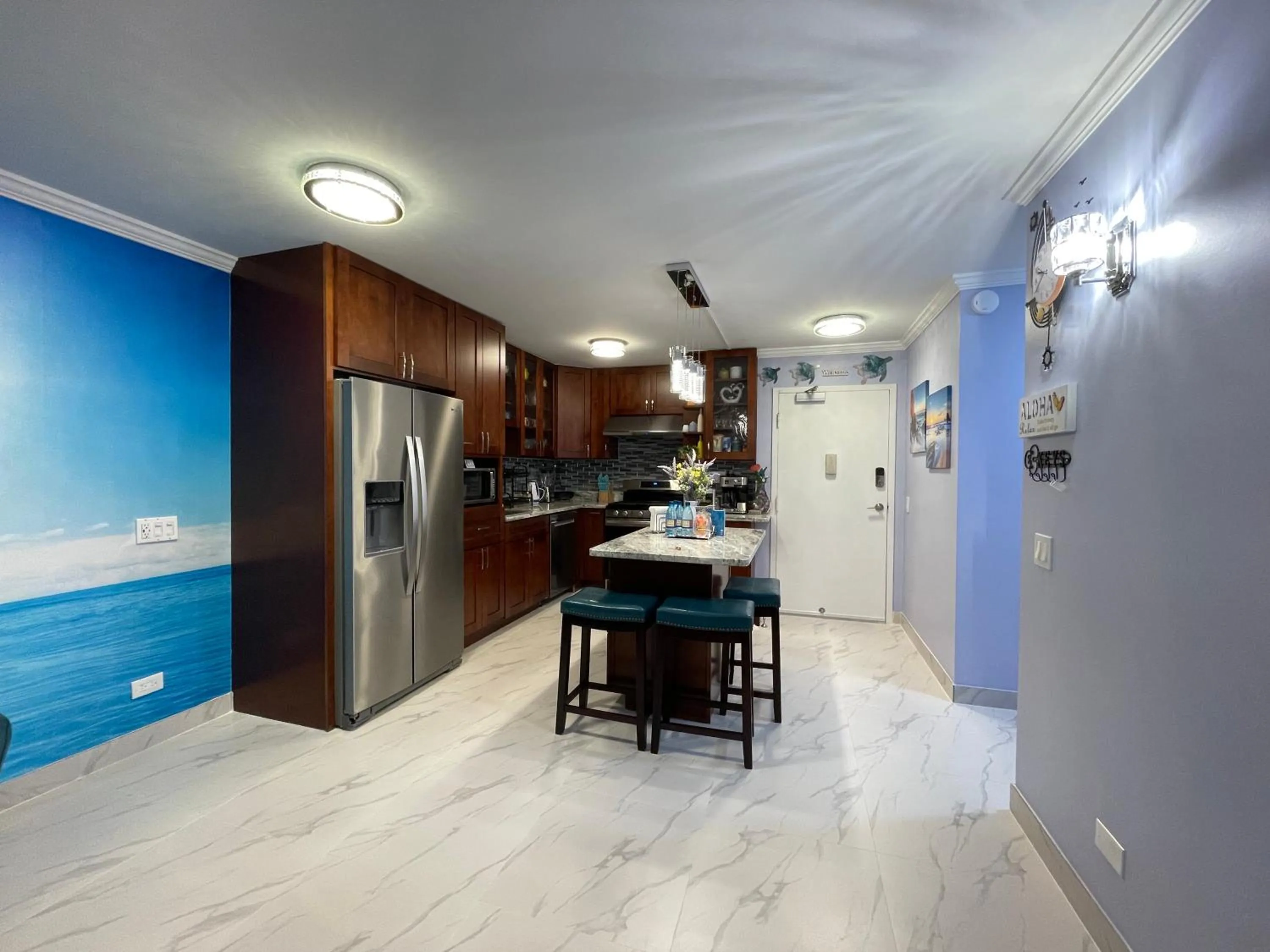 Amazing waikiki Beach condo 2Bed2Bath+free Parking