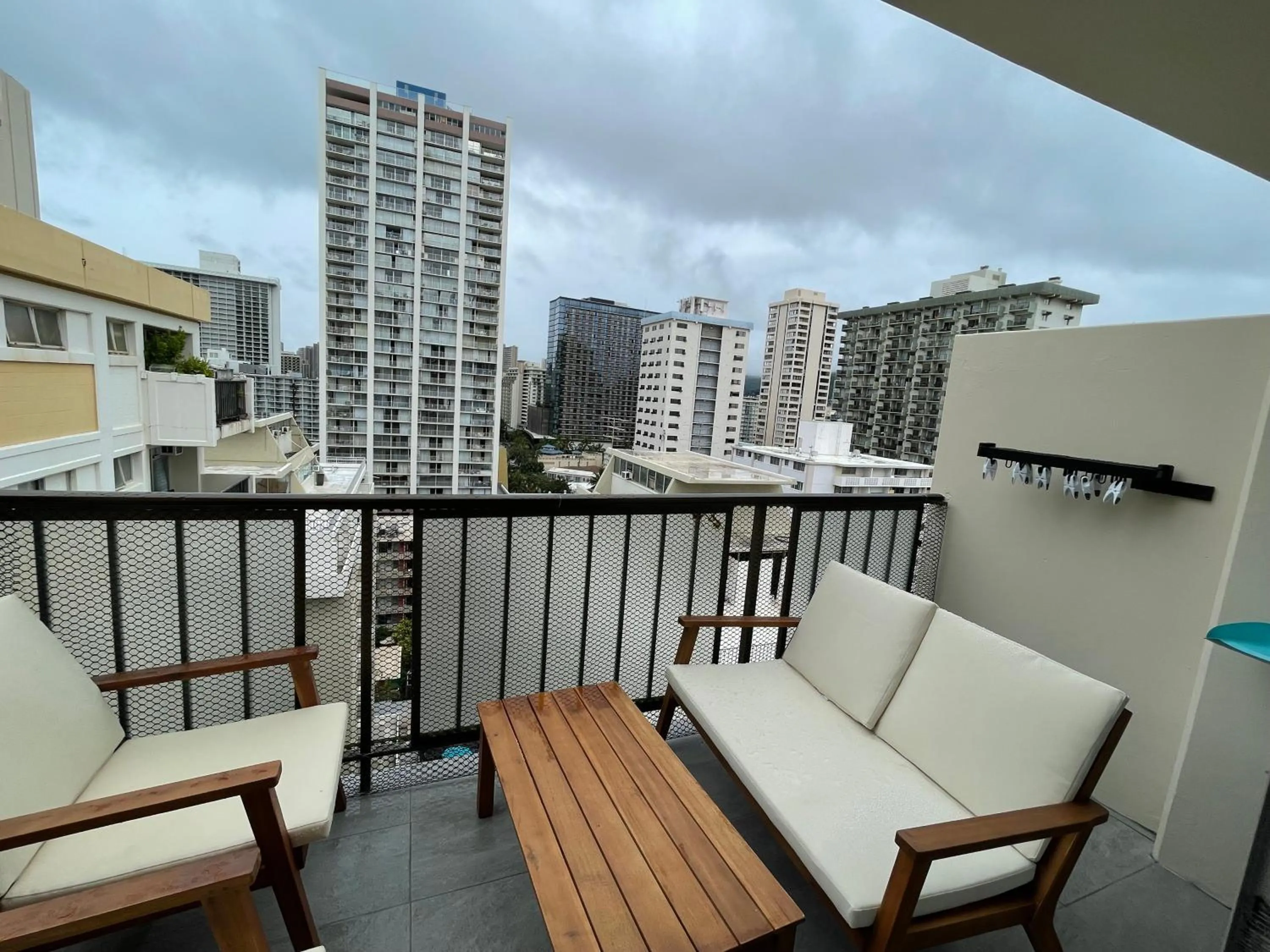 Amazing waikiki Beach condo 2Bed2Bath+free Parking