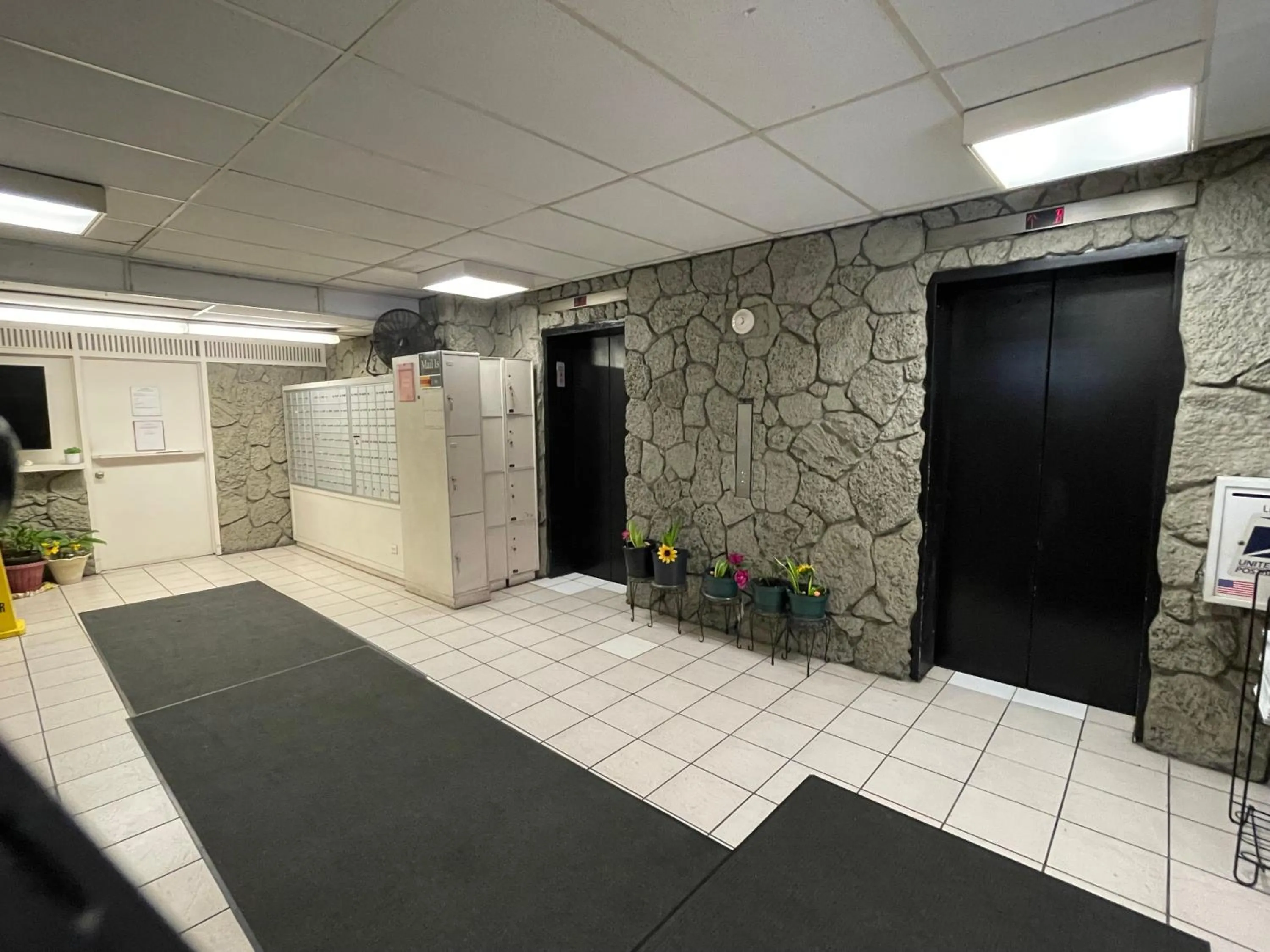 Amazing waikiki Beach condo 2Bed2Bath+free Parking