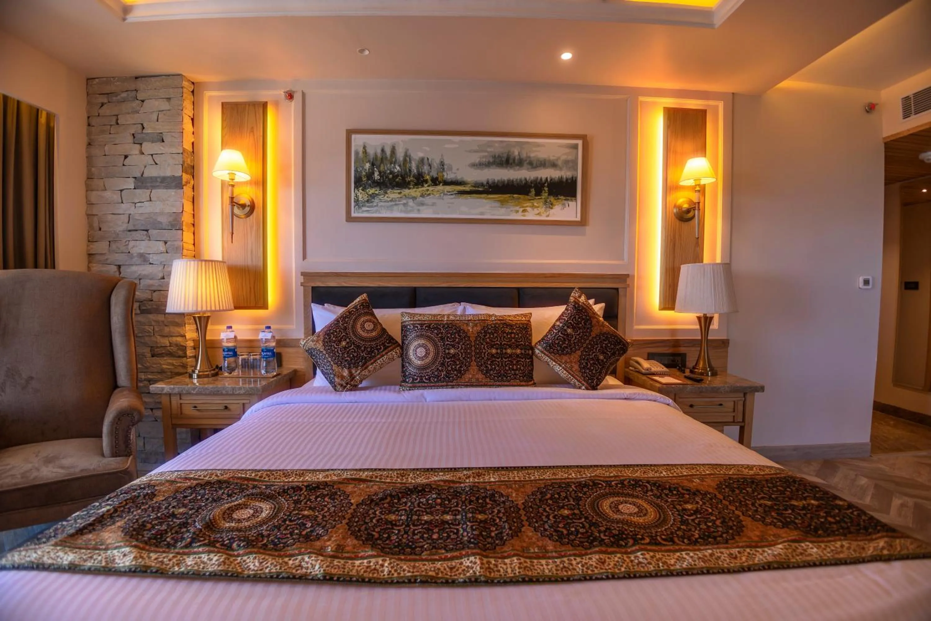 Bedroom, Bed in Presidium Sarovar Premiere Dalhousie