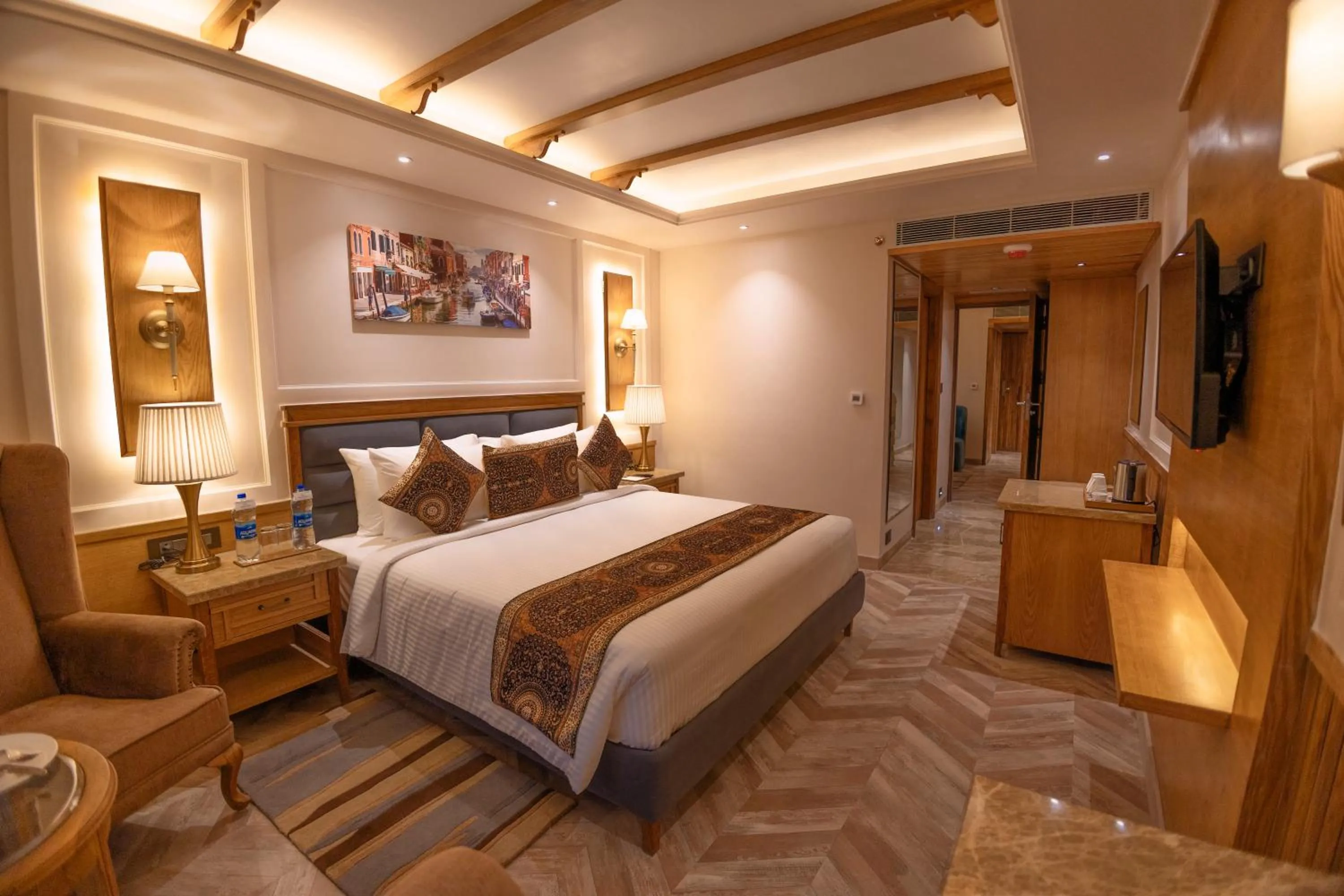 Bedroom, Bed in Presidium Sarovar Premiere Dalhousie
